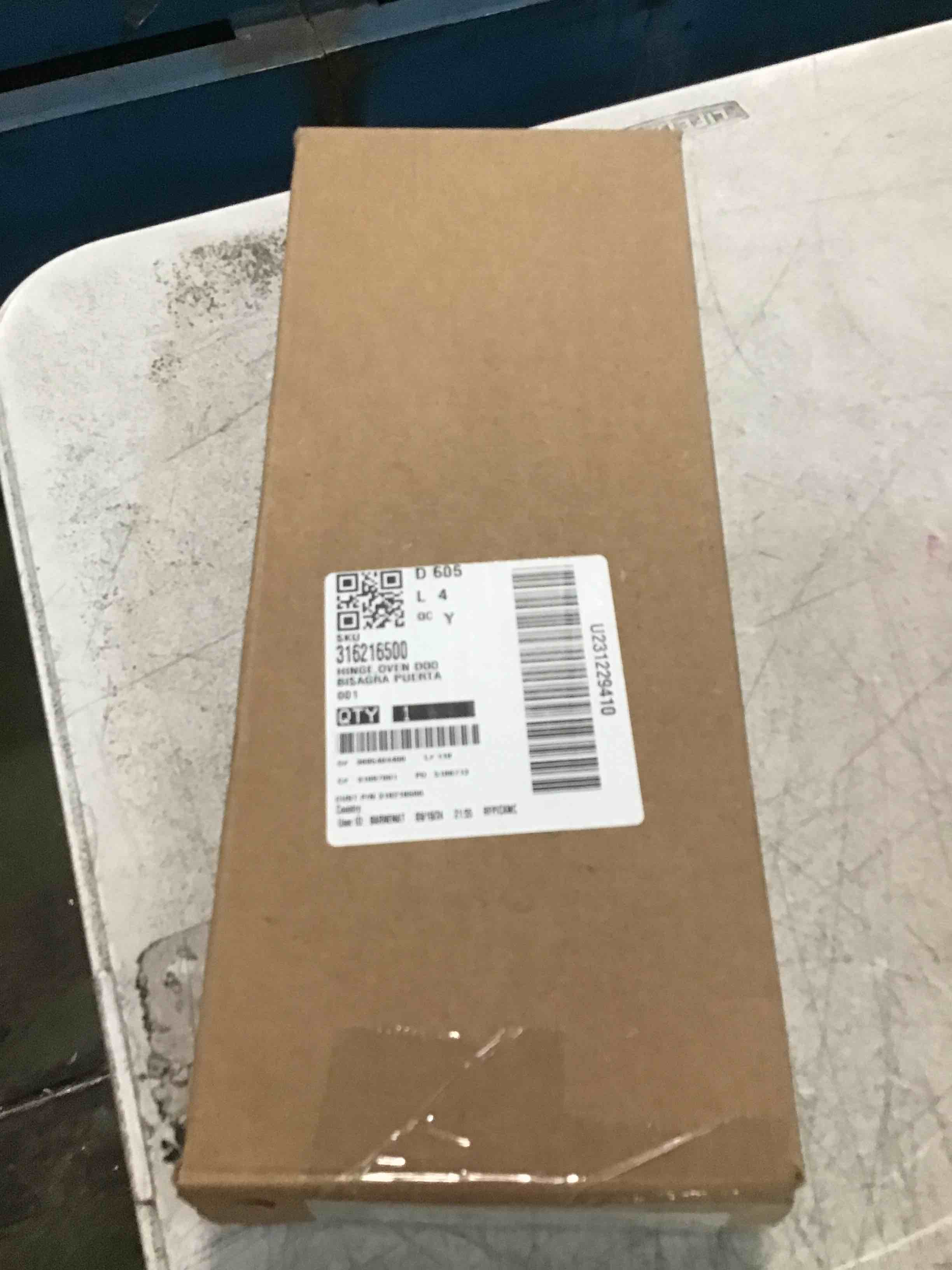 https://s3.amazonaws.com/lotting-images-prod/bidfta/GRA0189571_1732049734132.jpeg