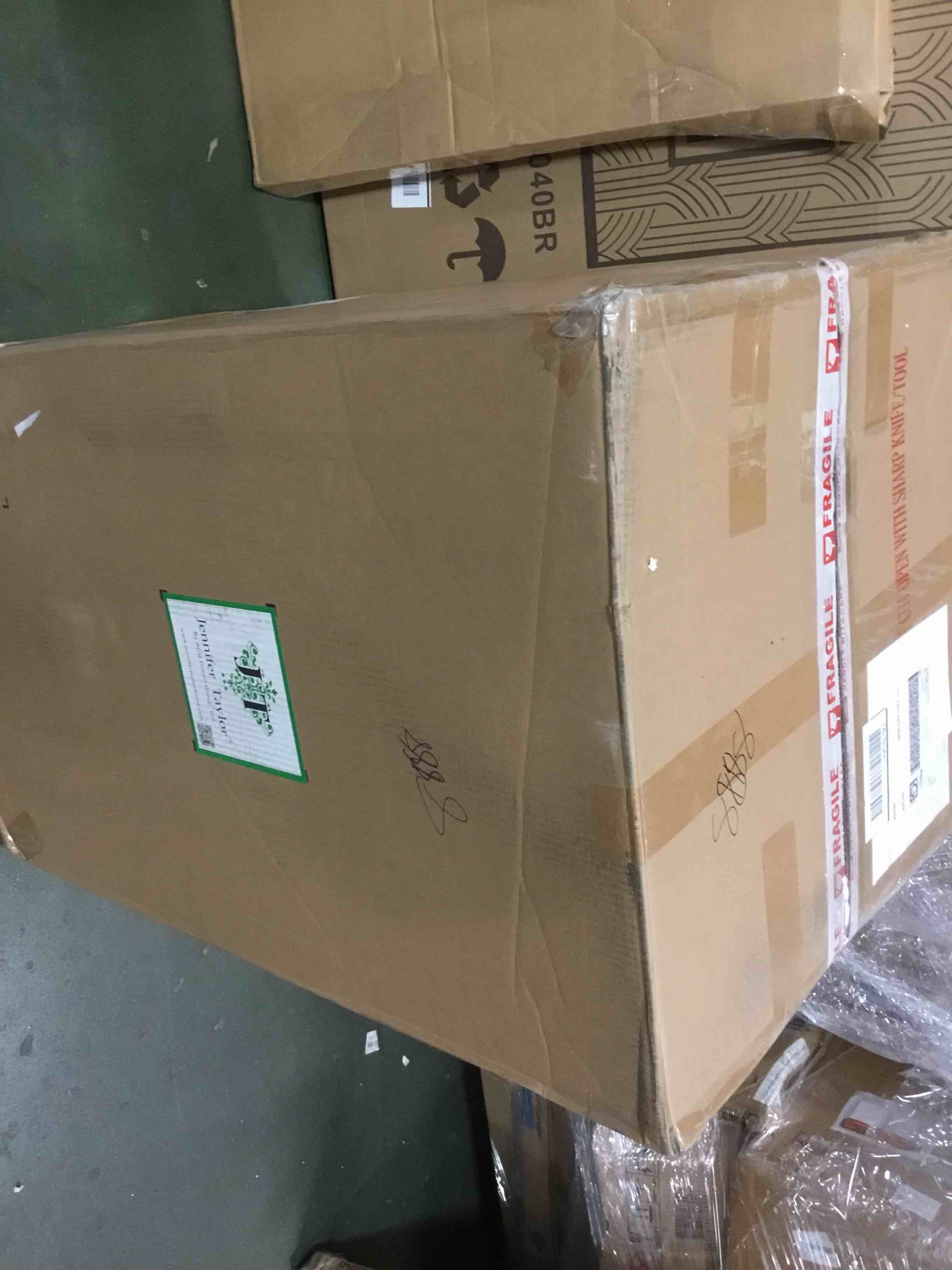 https://s3.amazonaws.com/lotting-images-prod/bidfta/GRA0190220_1734615818092.jpeg
