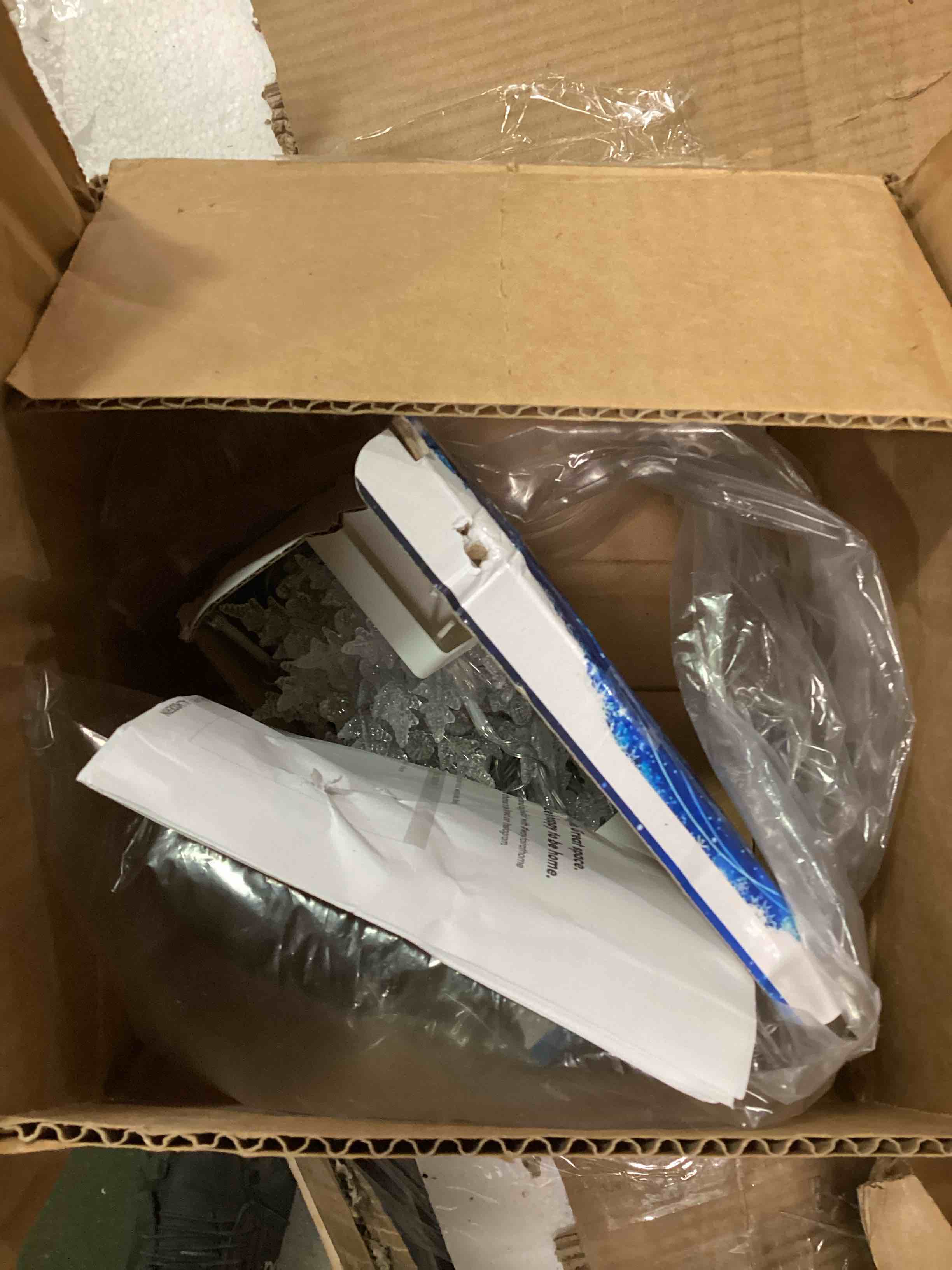 https://s3.amazonaws.com/lotting-images-prod/bidfta/GRA0190931_1733845020171.jpeg