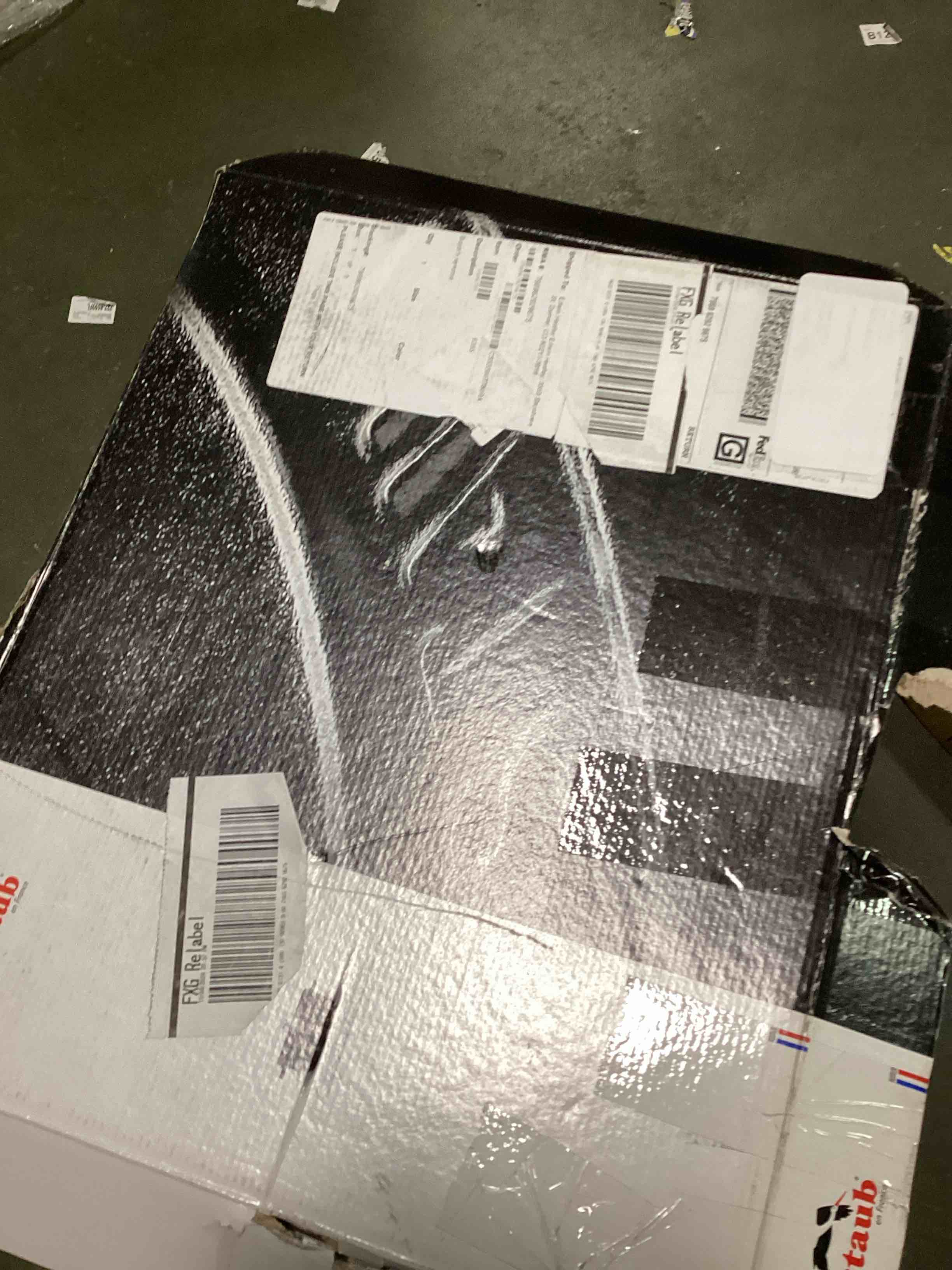 https://s3.amazonaws.com/lotting-images-prod/bidfta/GRA0191083_1733751113107.jpeg