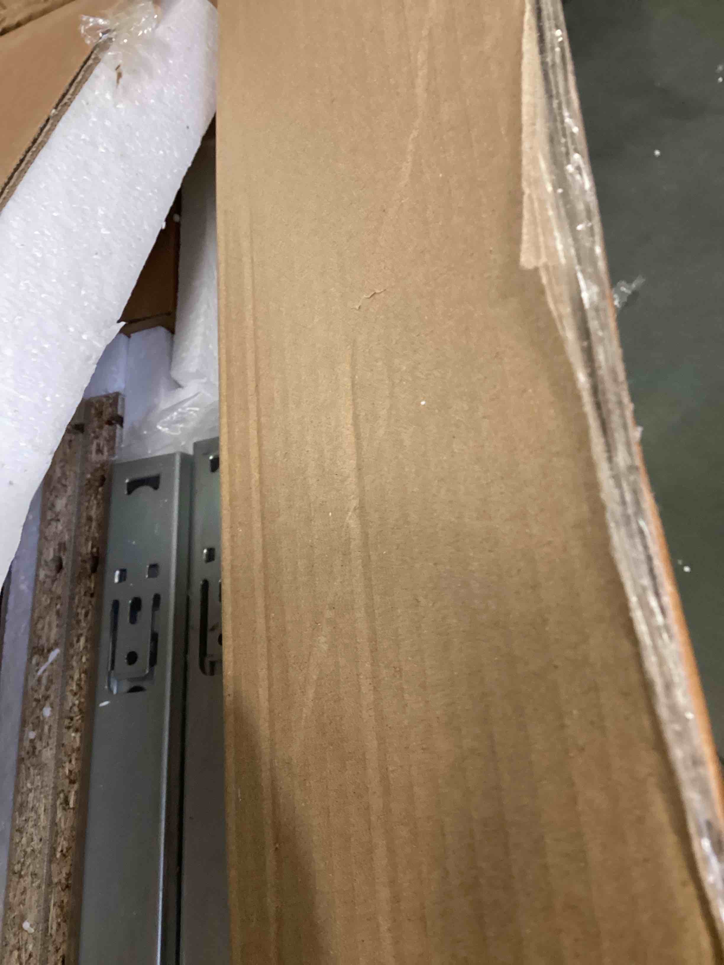 https://s3.amazonaws.com/lotting-images-prod/bidfta/GRA0191379_1733334679279.jpeg