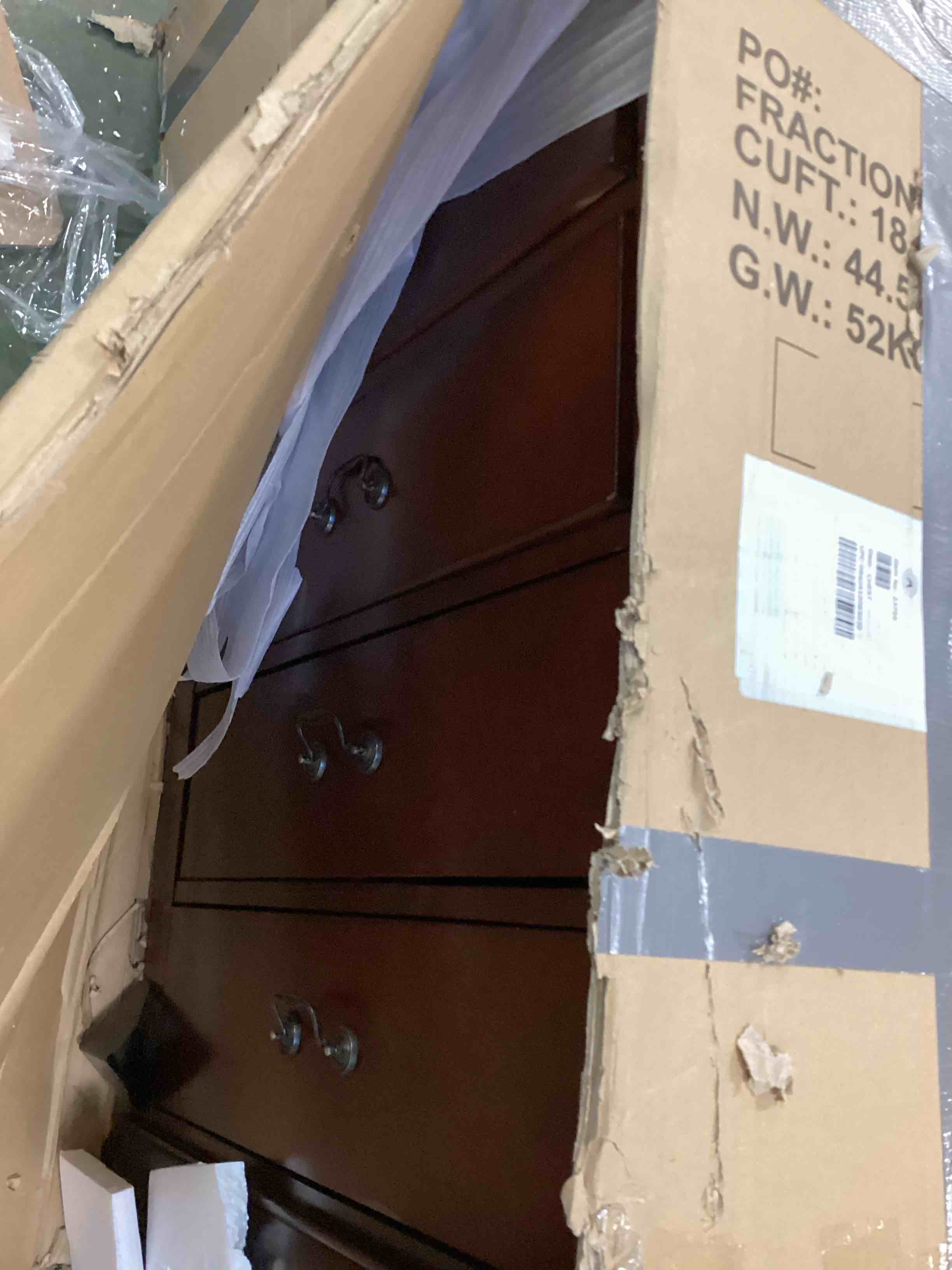 https://s3.amazonaws.com/lotting-images-prod/bidfta/GRA0191438_1733259635031.jpeg