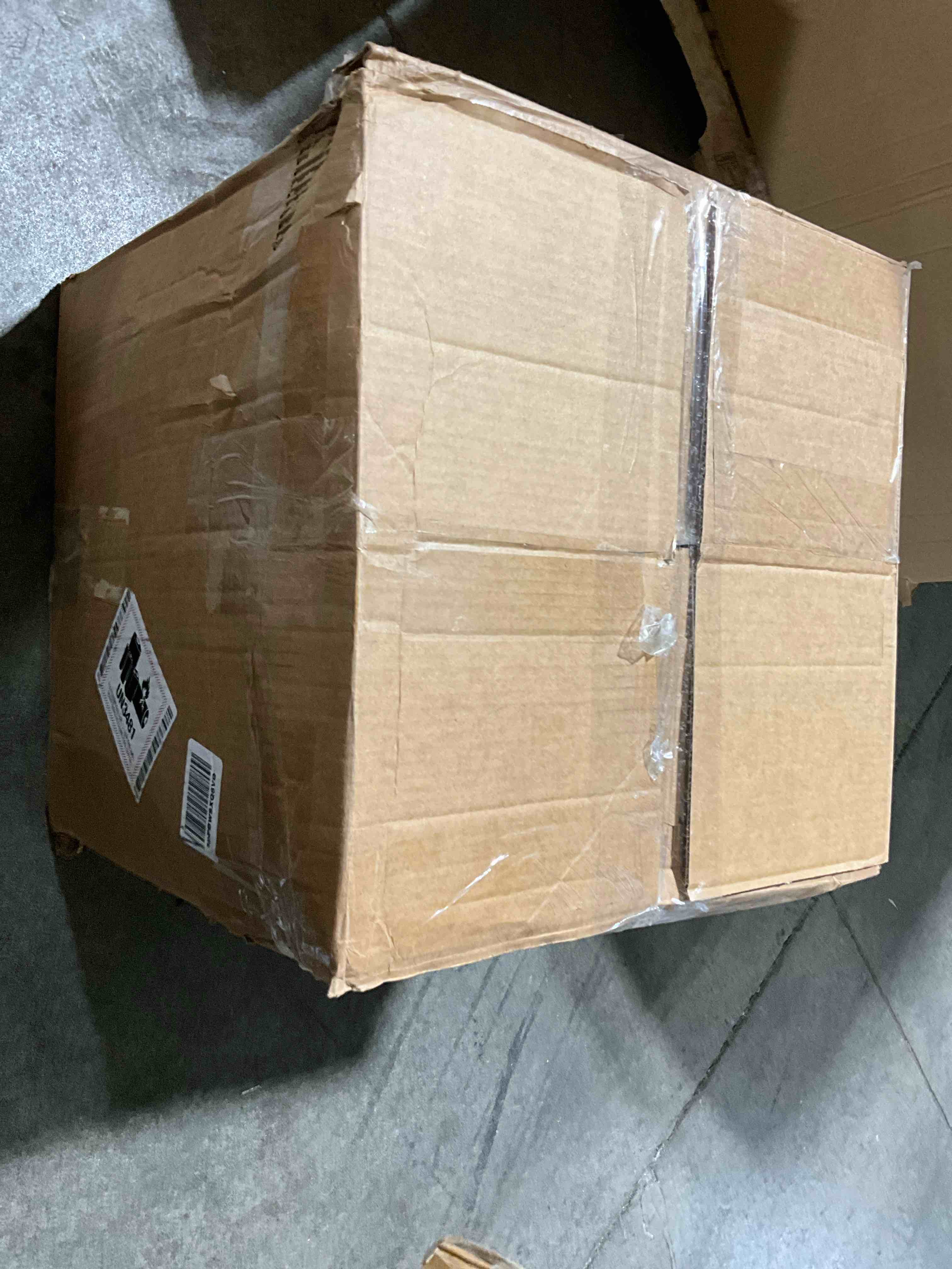 https://s3.amazonaws.com/lotting-images-prod/bidfta/GRA0193605_1731531488167.jpeg