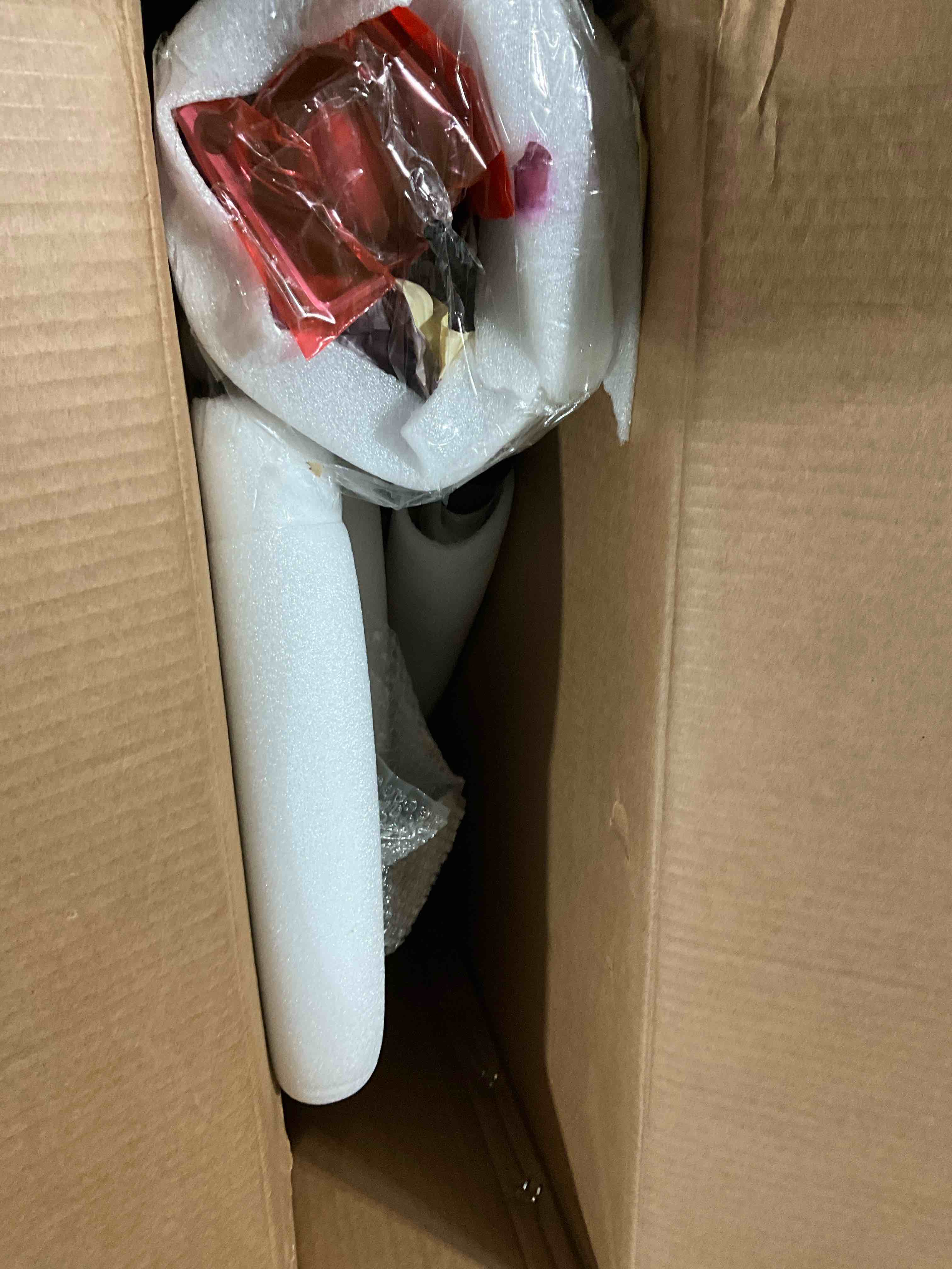 https://s3.amazonaws.com/lotting-images-prod/bidfta/GRA0193621_1731533176917.jpeg
