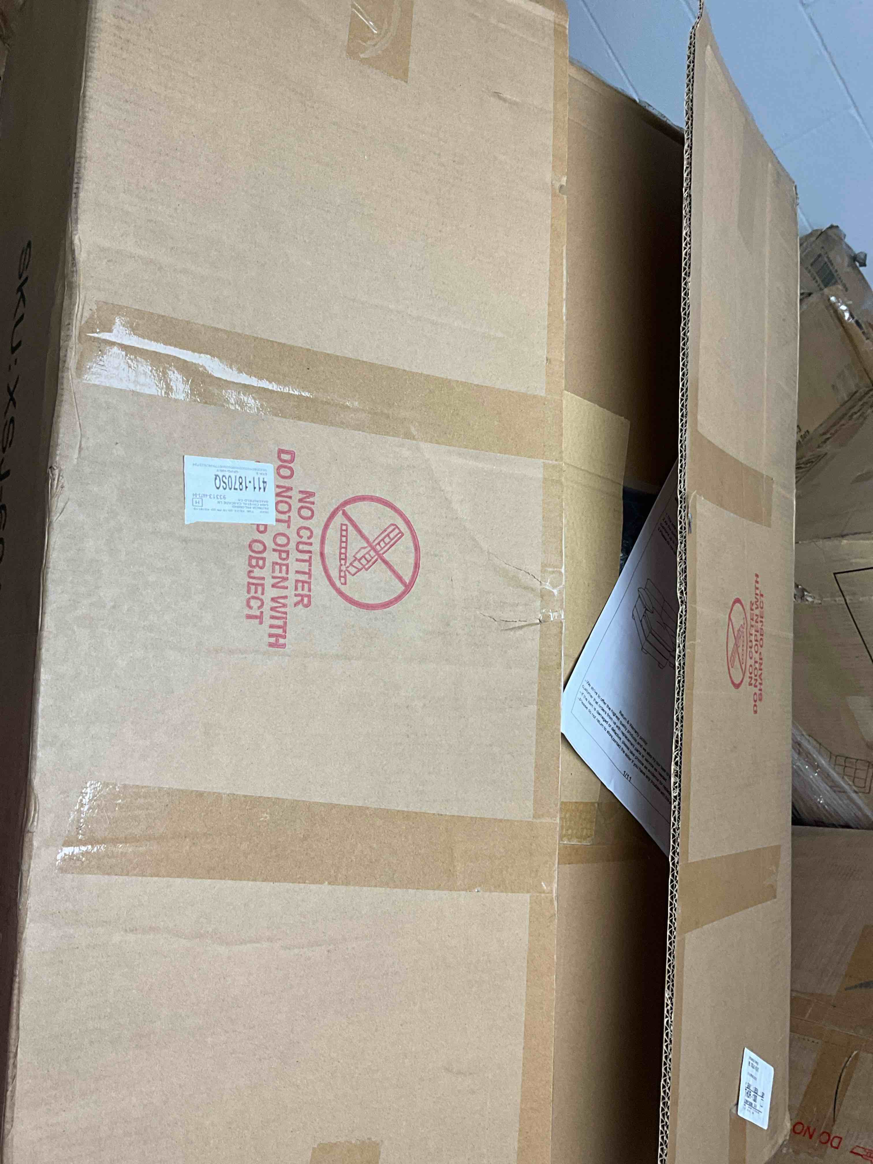https://s3.amazonaws.com/lotting-images-prod/bidfta/GRA0204852_1732288051190.jpeg
