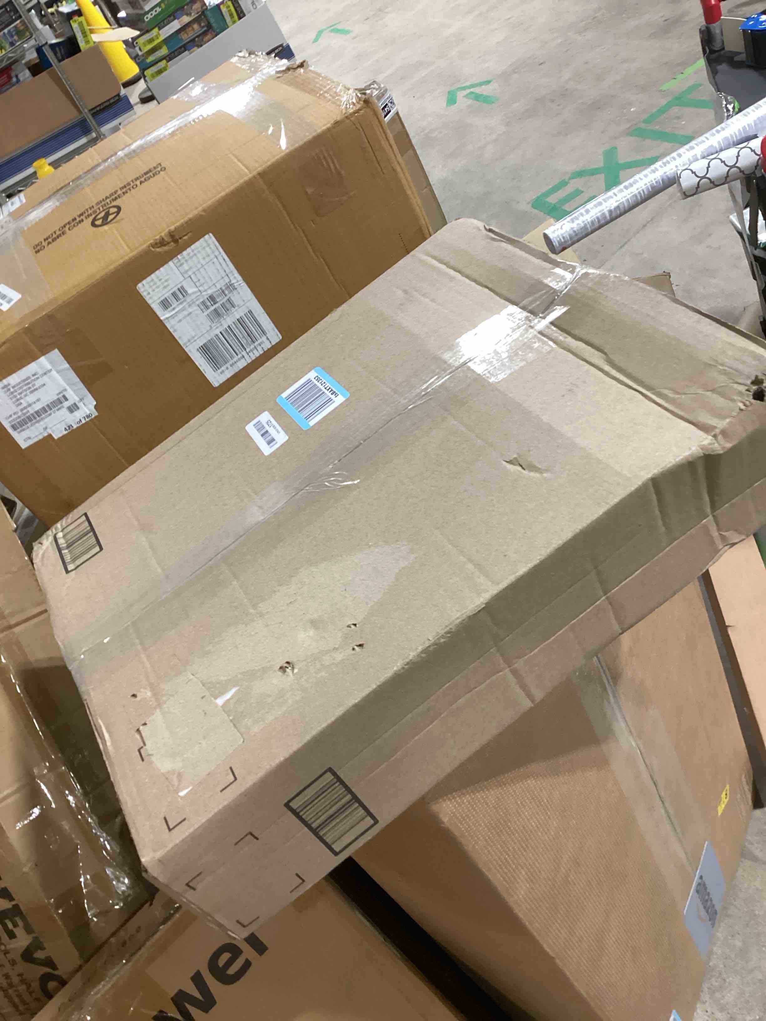 https://s3.amazonaws.com/lotting-images-prod/bidfta/GRA0205402_1729781294457.jpeg