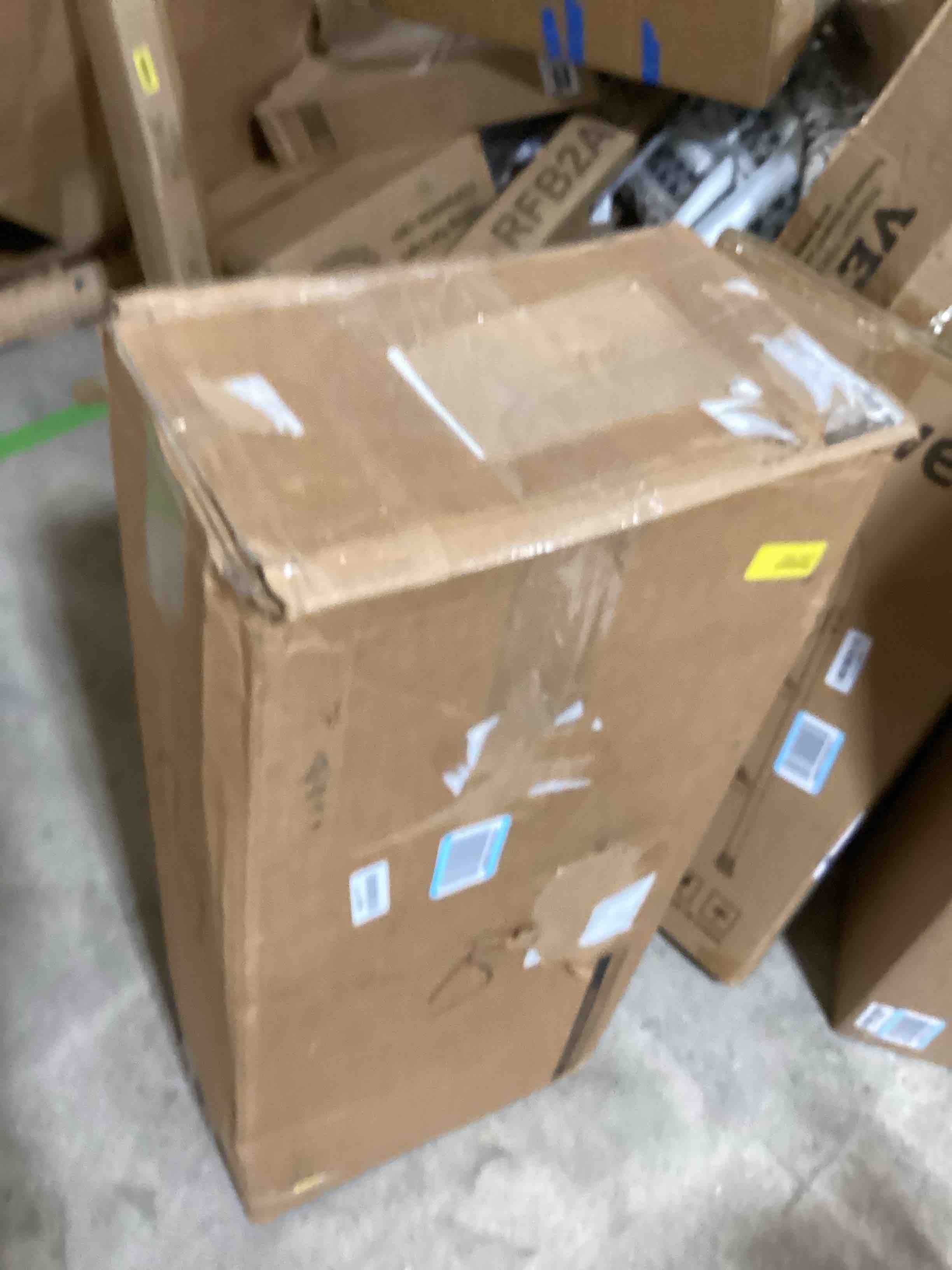 https://s3.amazonaws.com/lotting-images-prod/bidfta/GRA0205406_1729780963646.jpeg