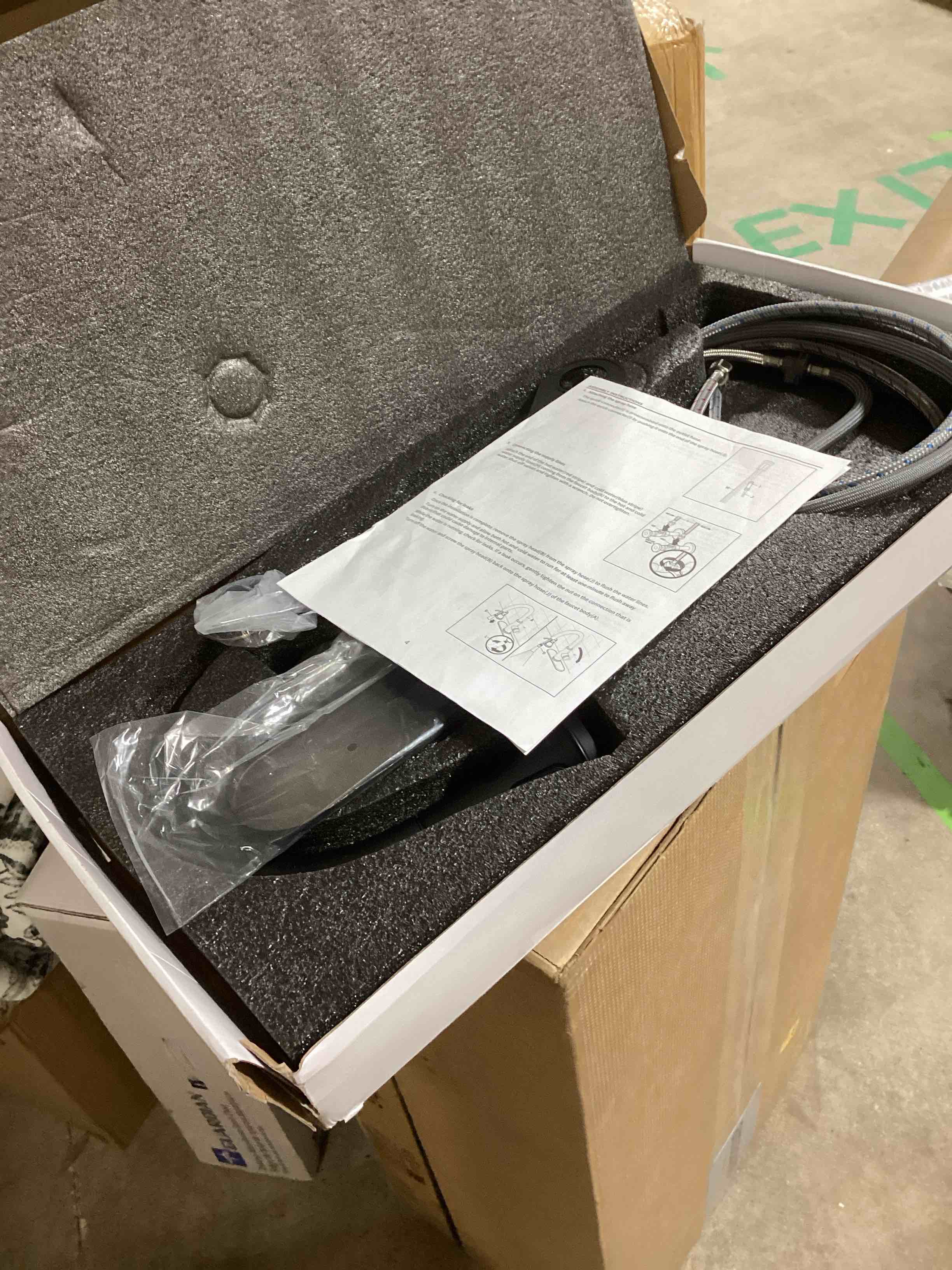https://s3.amazonaws.com/lotting-images-prod/bidfta/GRA0205414_1729780525743.jpeg