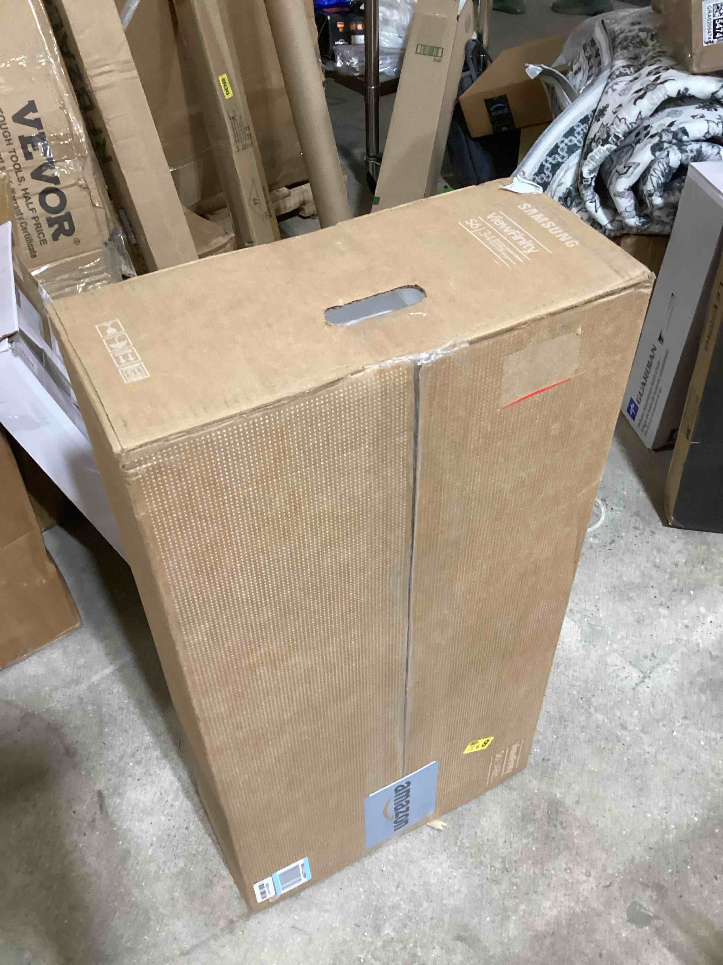 https://s3.amazonaws.com/lotting-images-prod/bidfta/GRA0205469_1729780040354.jpeg
