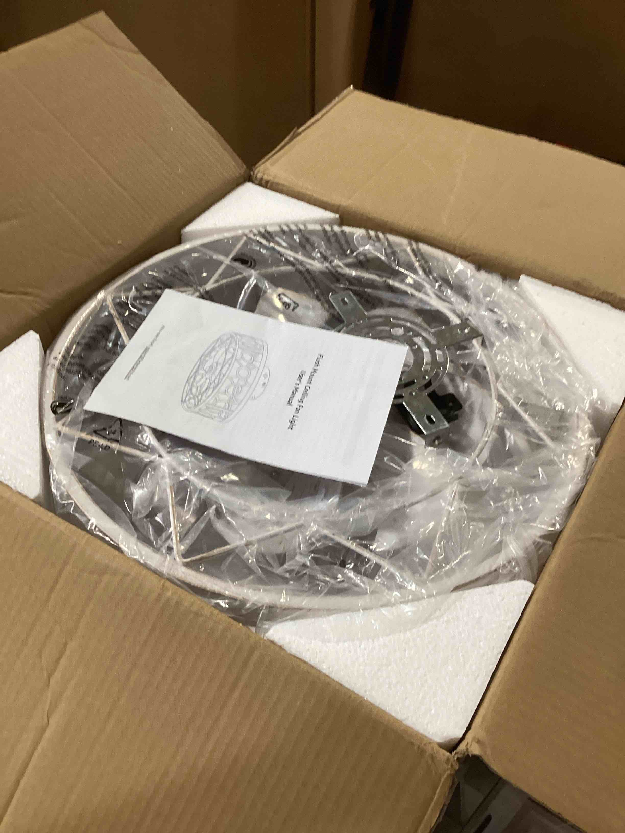 https://s3.amazonaws.com/lotting-images-prod/bidfta/GRA0205473_1729779826027.jpeg