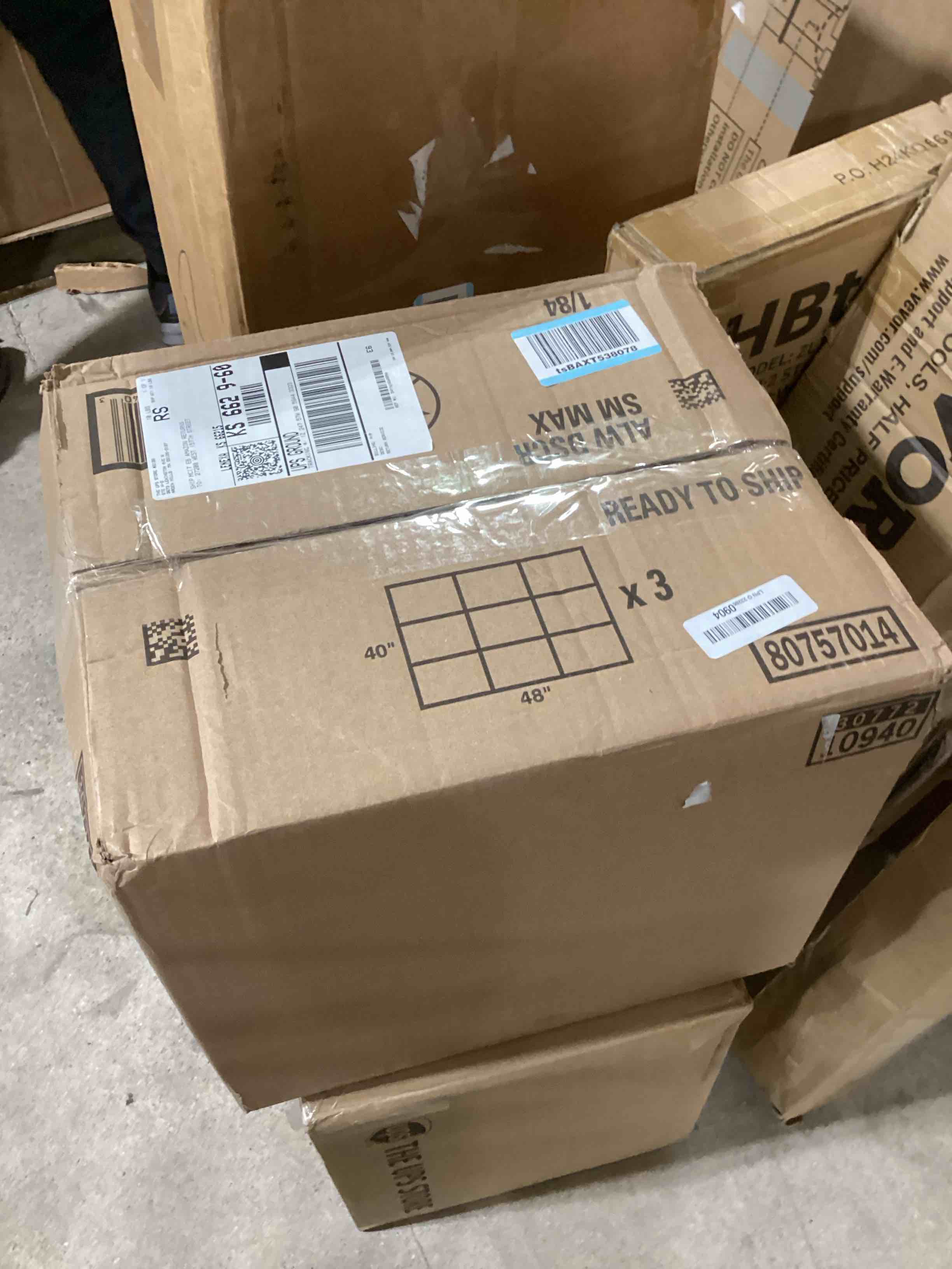 https://s3.amazonaws.com/lotting-images-prod/bidfta/GRA0205479_1729779611180.jpeg
