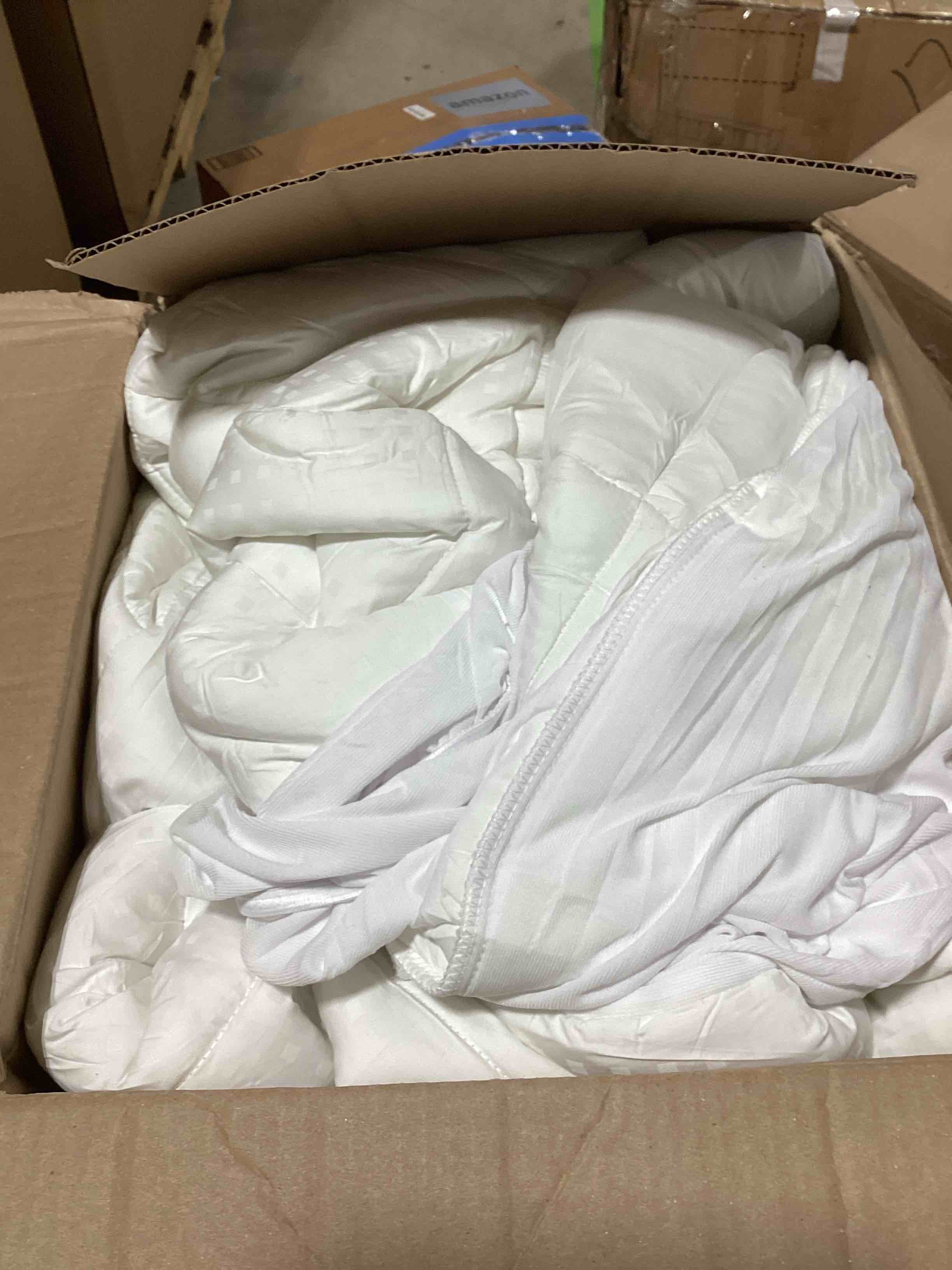 https://s3.amazonaws.com/lotting-images-prod/bidfta/GRA0205496_1729609287738.jpeg