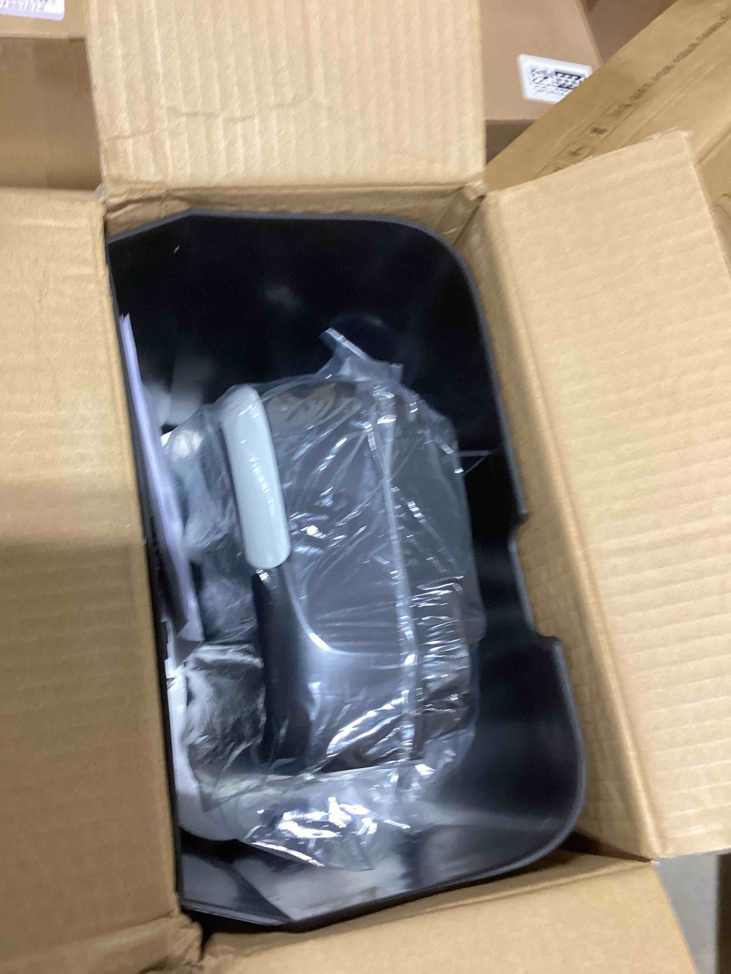https://s3.amazonaws.com/lotting-images-prod/bidfta/GRA0205497_1729609196262.jpeg