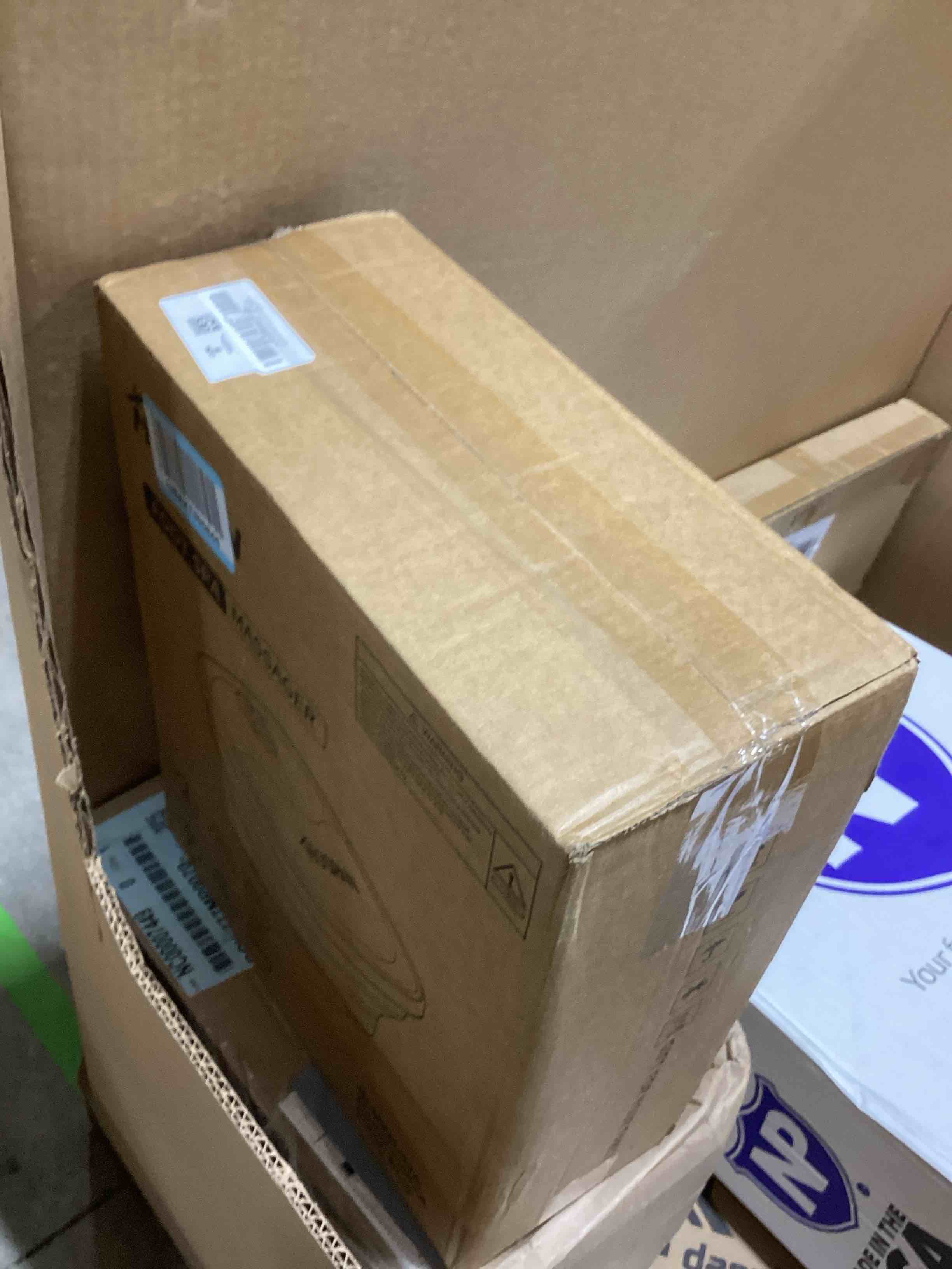 https://s3.amazonaws.com/lotting-images-prod/bidfta/GRA0205498_1729609101582.jpeg