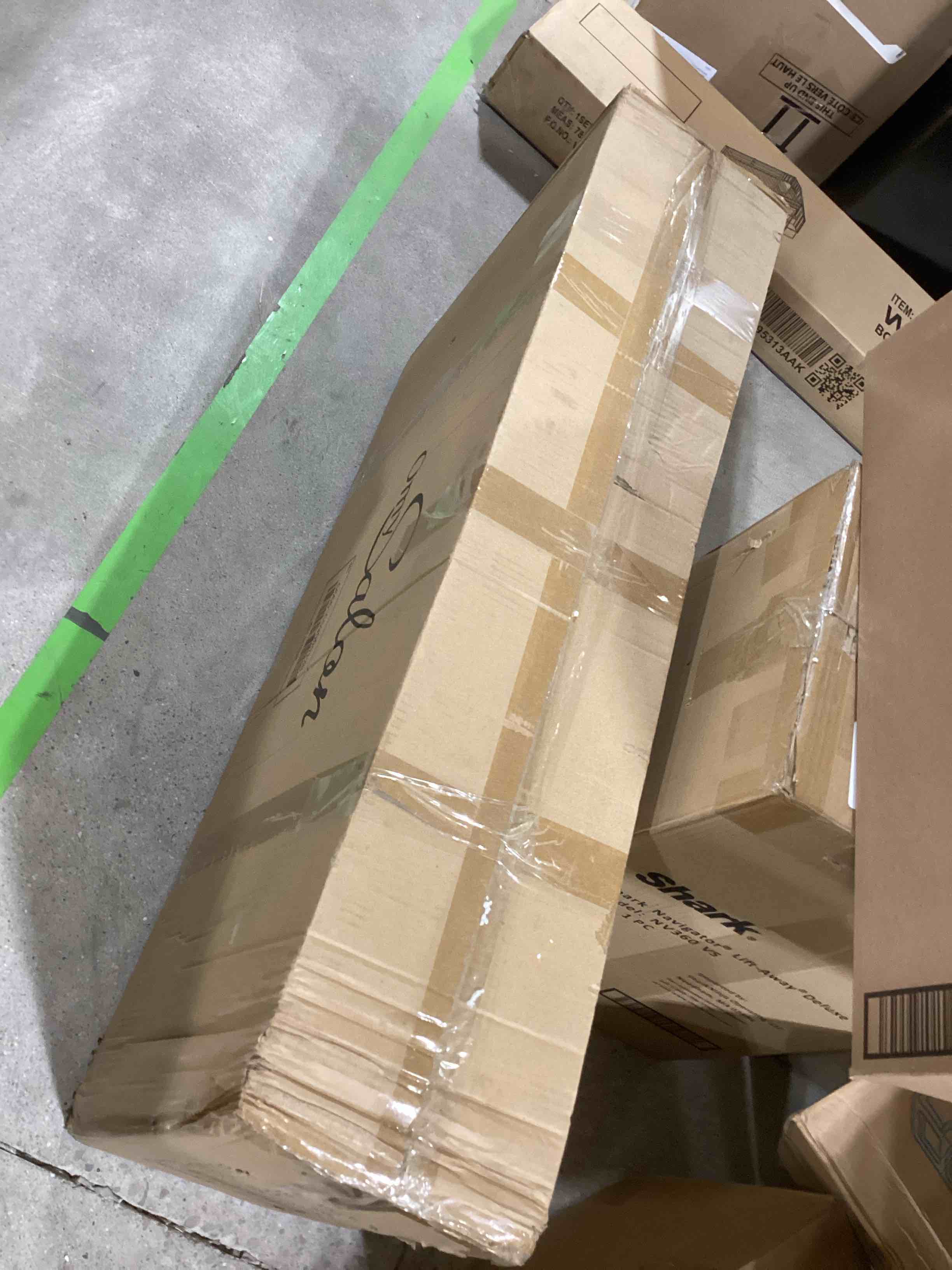 https://s3.amazonaws.com/lotting-images-prod/bidfta/GRA0205548_1729523221029.jpeg