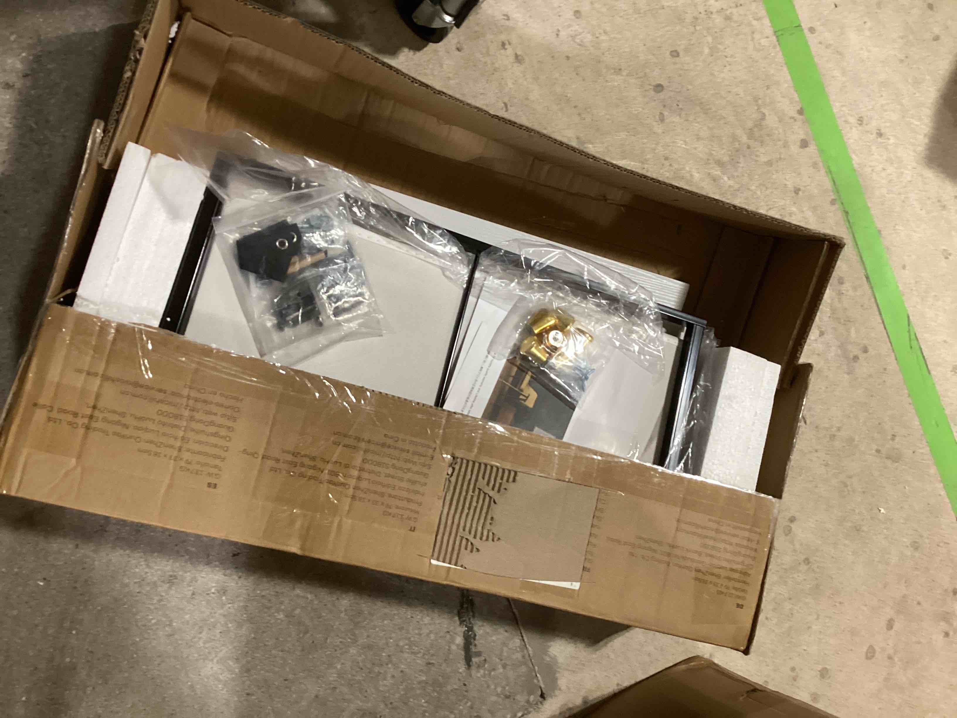 https://s3.amazonaws.com/lotting-images-prod/bidfta/GRA0205593_1729025389239.jpeg