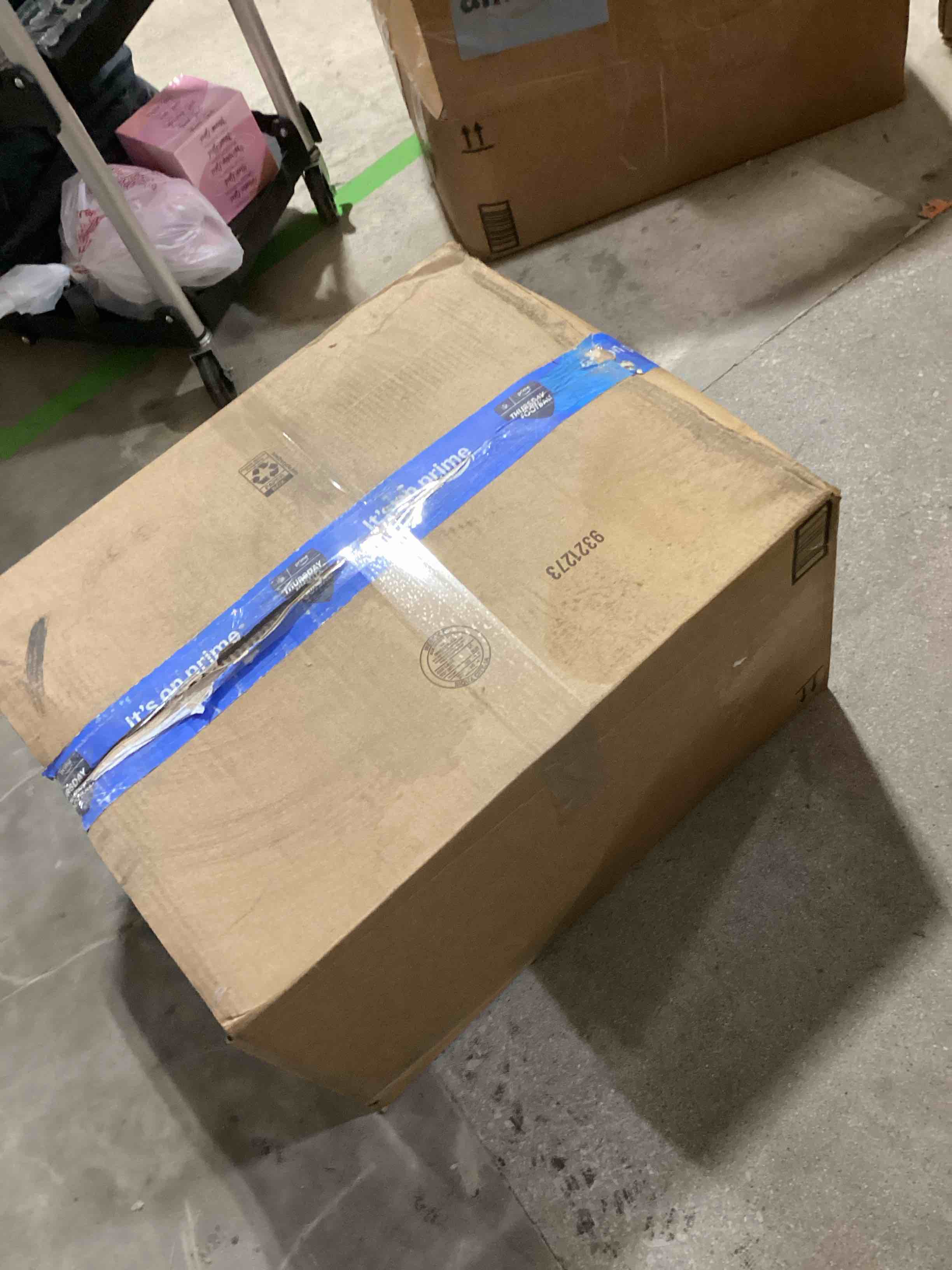 https://s3.amazonaws.com/lotting-images-prod/bidfta/GRA0205604_1729024294515.jpeg
