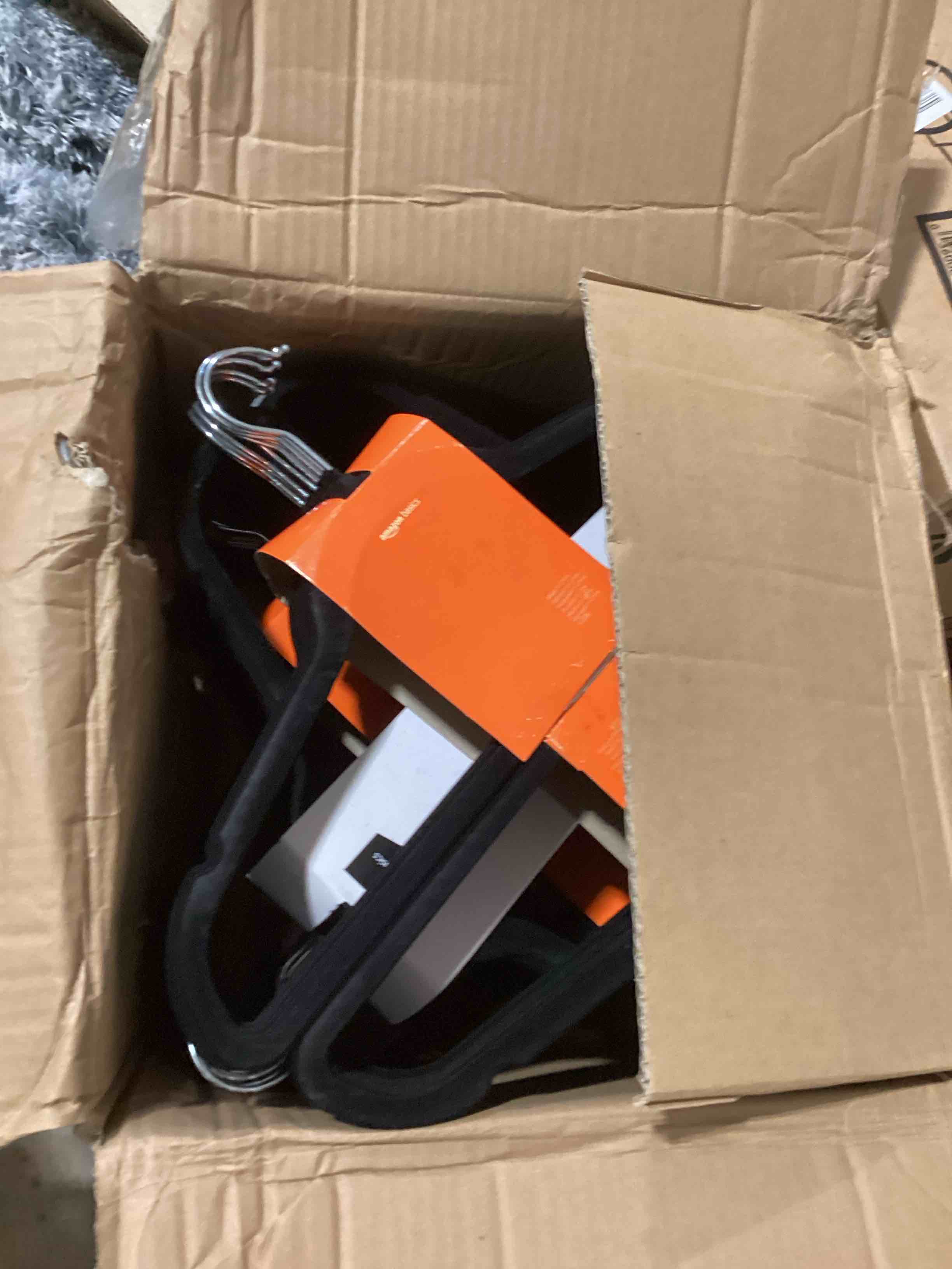 https://s3.amazonaws.com/lotting-images-prod/bidfta/GRA0205608_1729023648674.jpeg