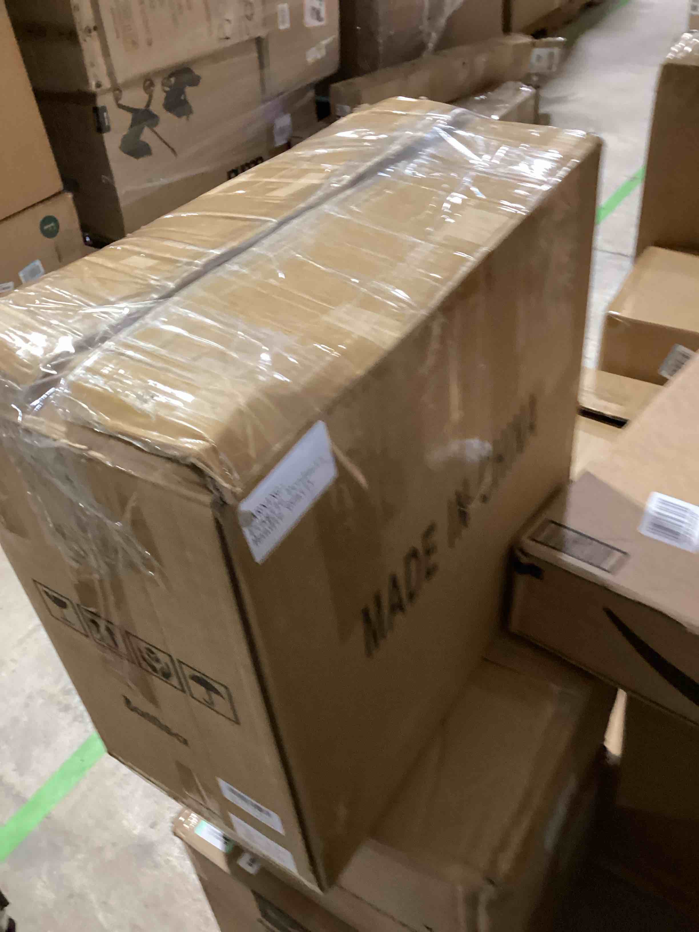 https://s3.amazonaws.com/lotting-images-prod/bidfta/GRA0205611_1729023350931.jpeg