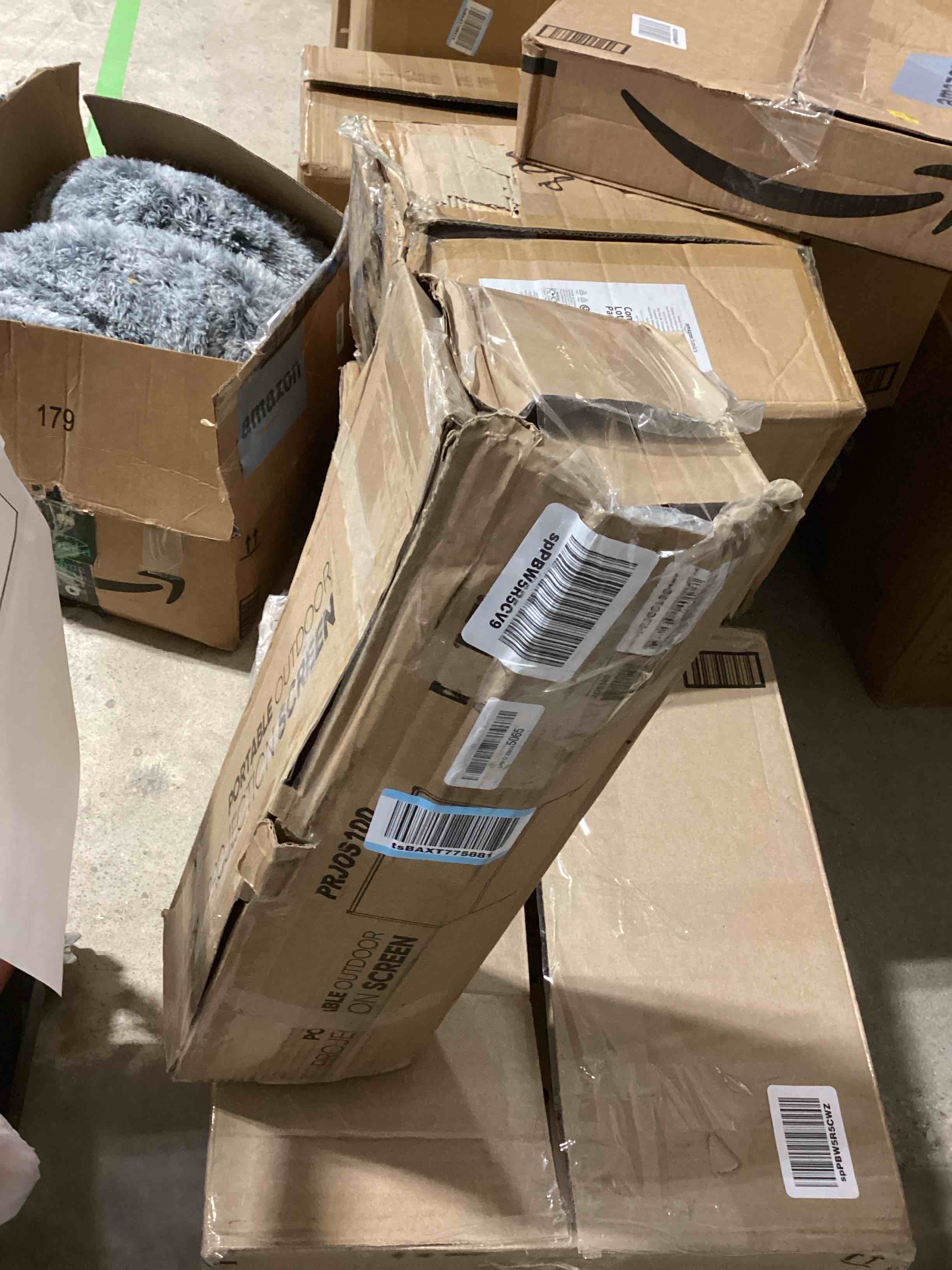 https://s3.amazonaws.com/lotting-images-prod/bidfta/GRA0205612_1729023265474.jpeg