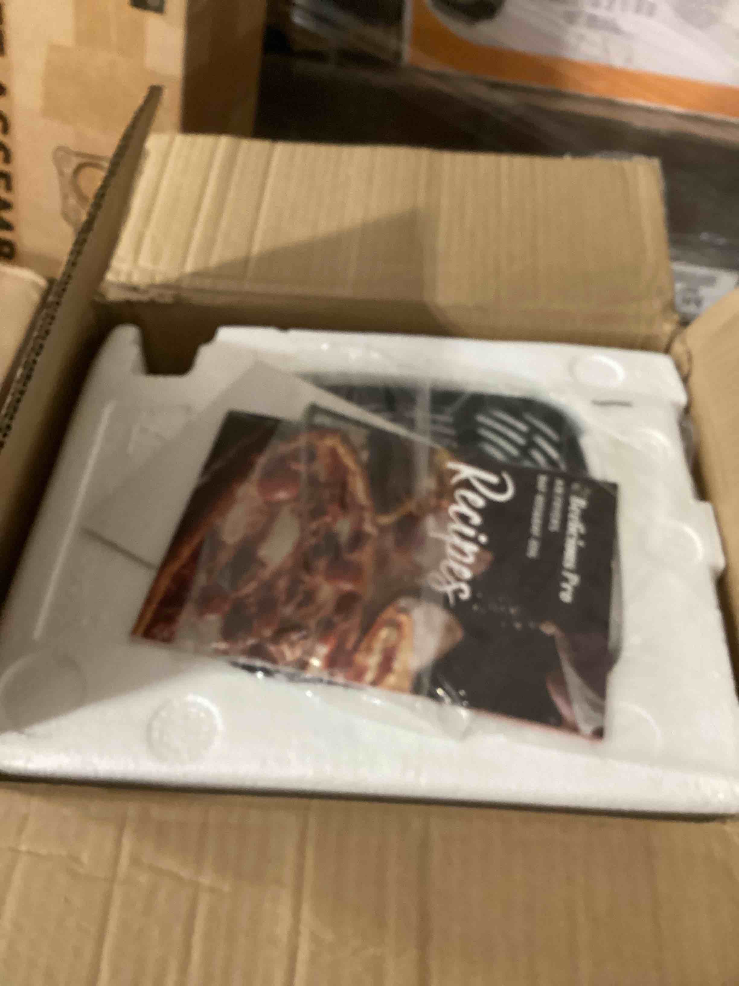 https://s3.amazonaws.com/lotting-images-prod/bidfta/GRA0205637_1729016806868.jpeg