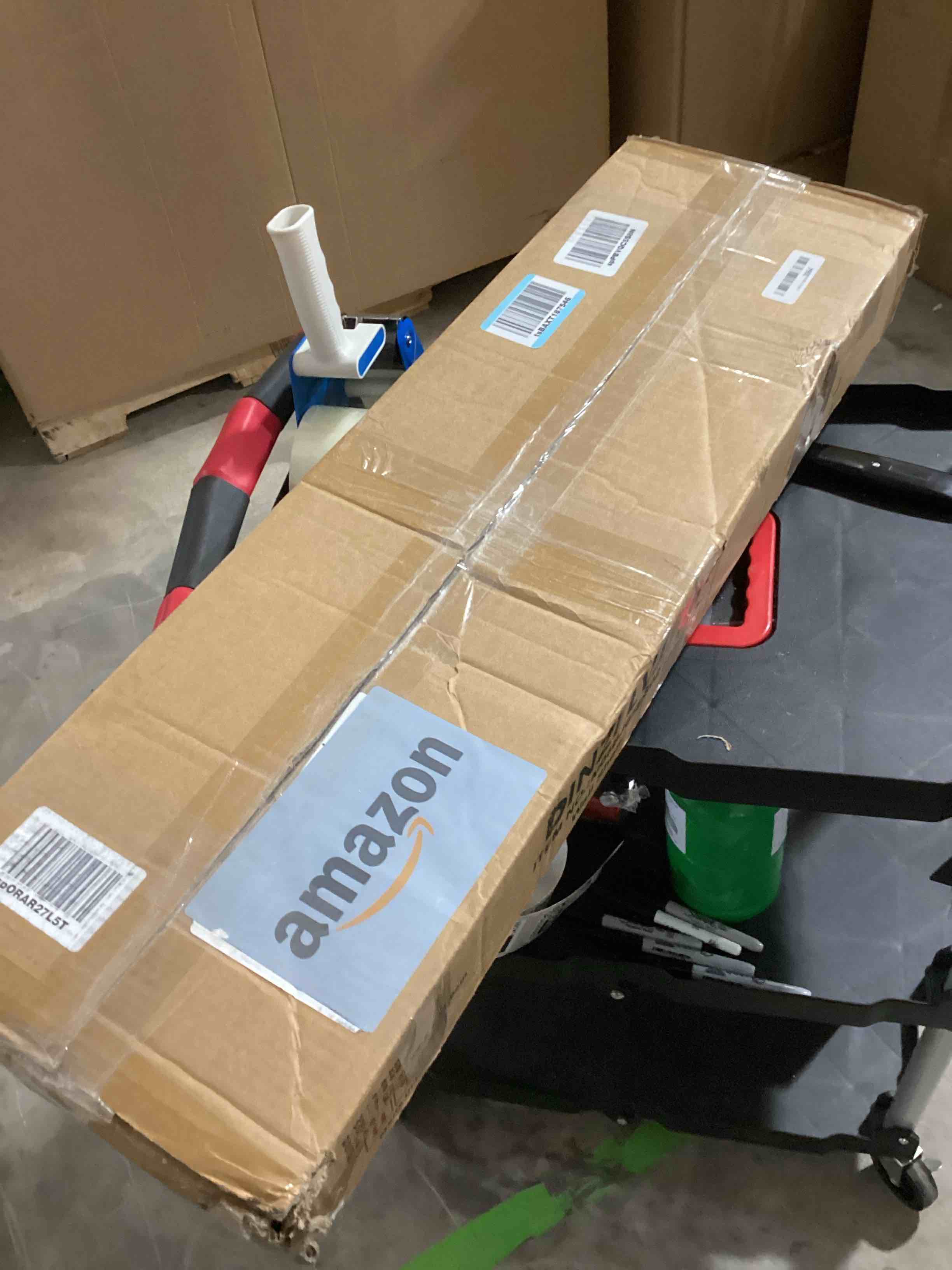 https://s3.amazonaws.com/lotting-images-prod/bidfta/GRA0205645_1729015929403.jpeg