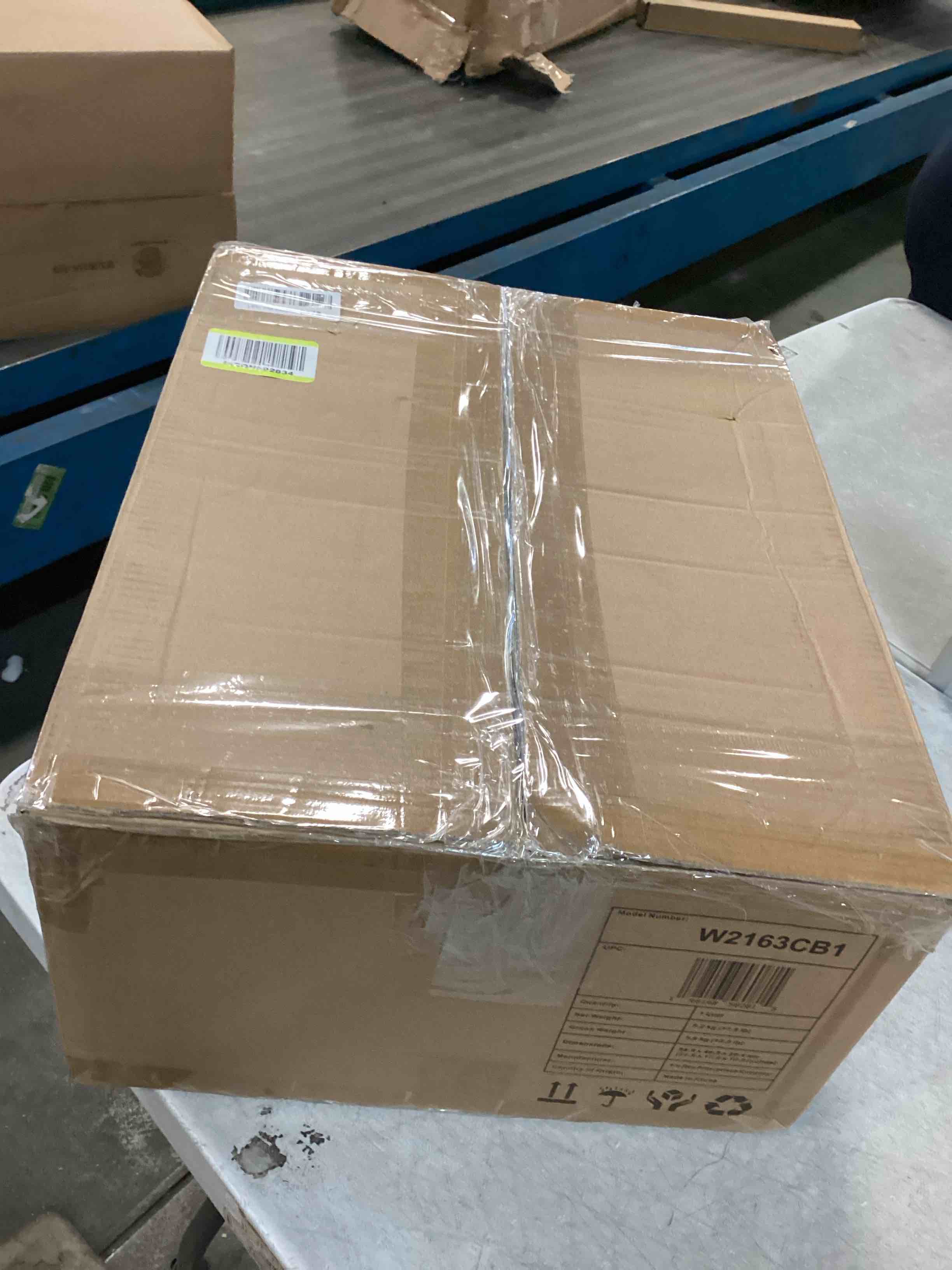 https://s3.amazonaws.com/lotting-images-prod/bidfta/GRA0216708_1731440168719.jpeg