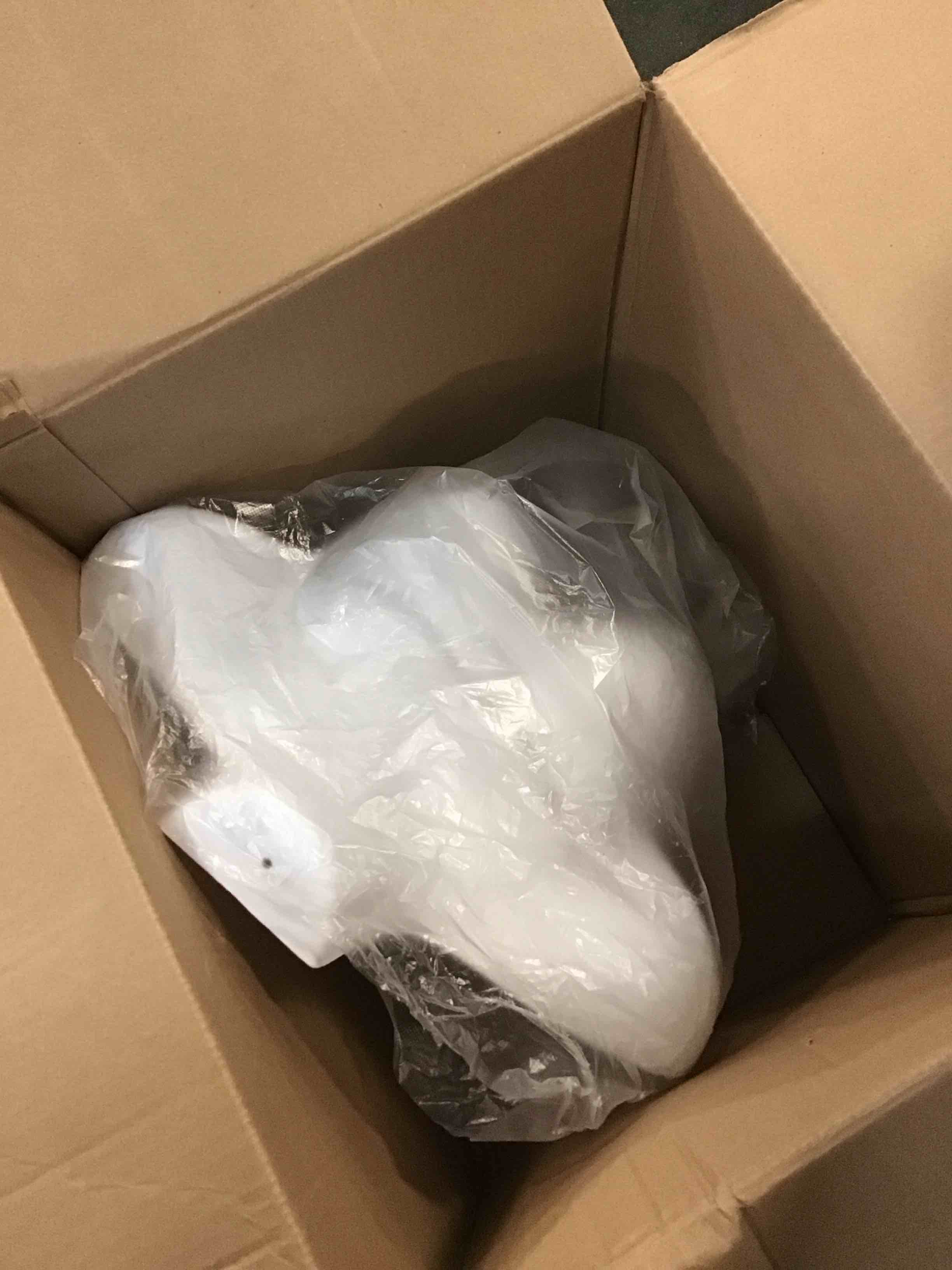 https://s3.amazonaws.com/lotting-images-prod/bidfta/GRA0216786_1731423069062.jpeg