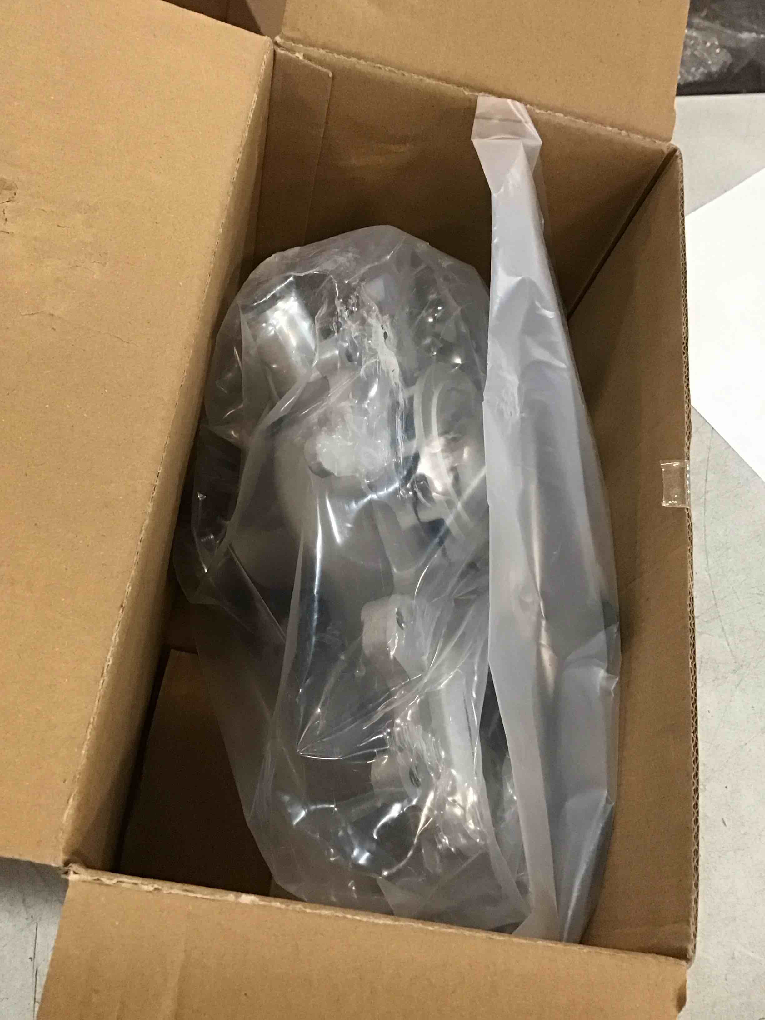 https://s3.amazonaws.com/lotting-images-prod/bidfta/GRA0216970_1731344644406.jpeg