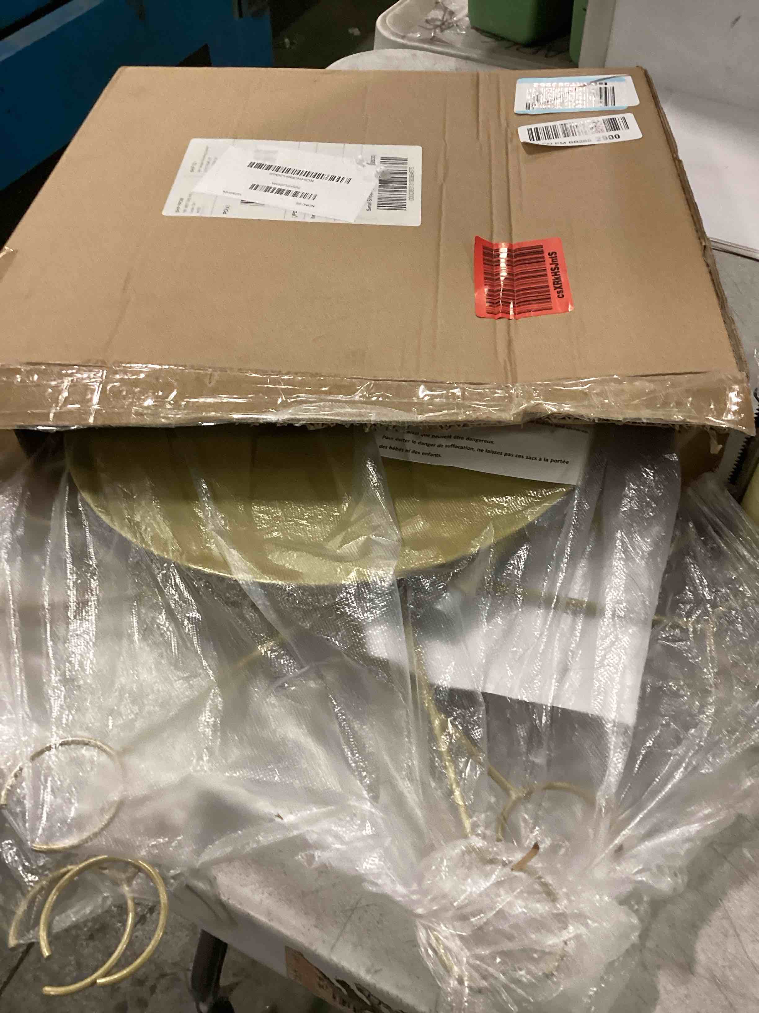 https://s3.amazonaws.com/lotting-images-prod/bidfta/GRA0217174_1731154731797.jpeg