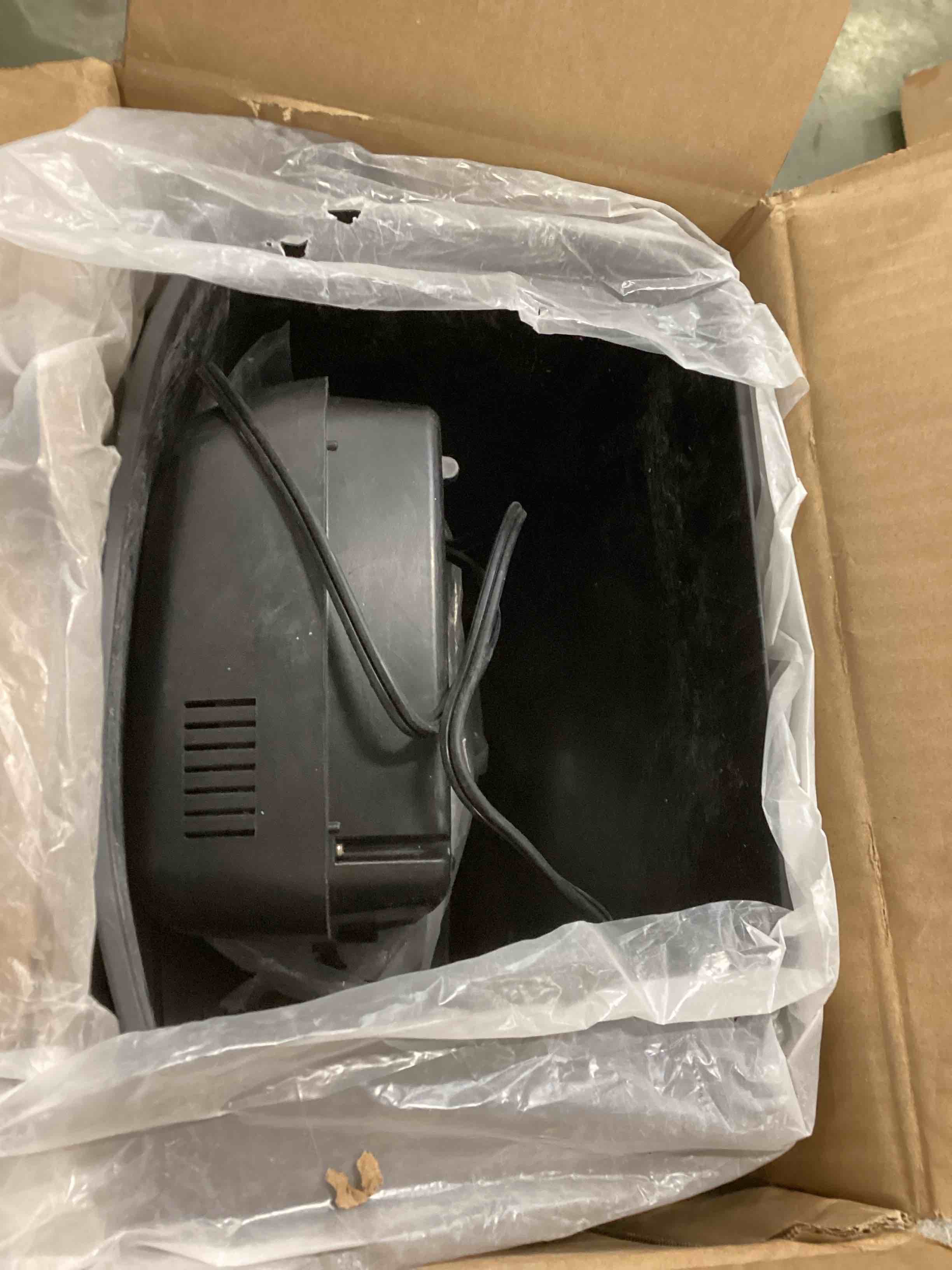 https://s3.amazonaws.com/lotting-images-prod/bidfta/GRA0217188_1731100025961.jpeg