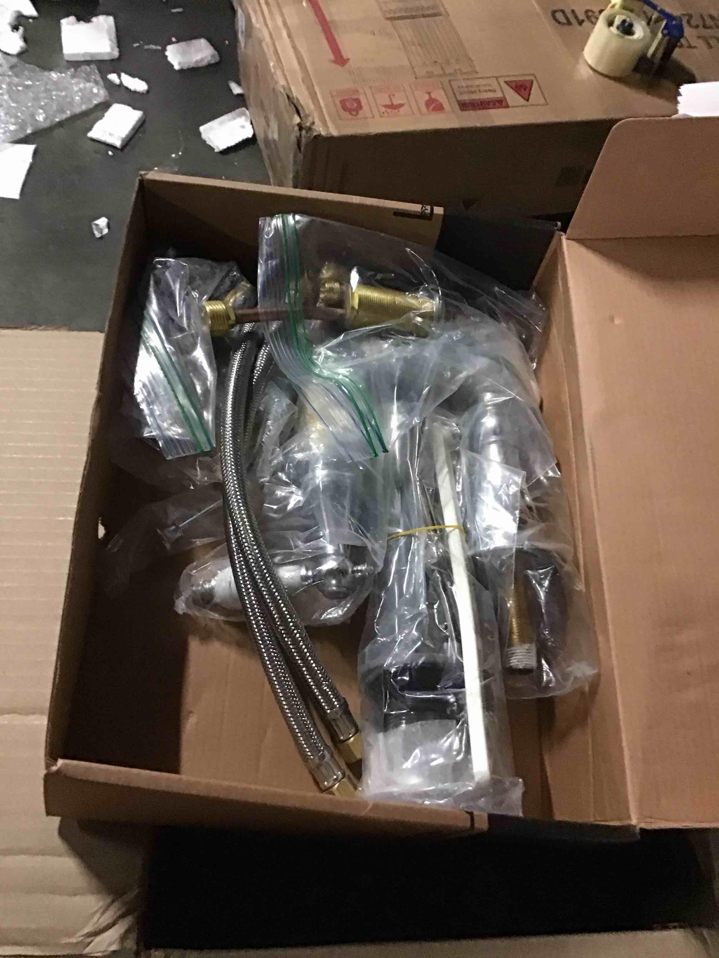 https://s3.amazonaws.com/lotting-images-prod/bidfta/GRA0217480_1730922860072.jpeg