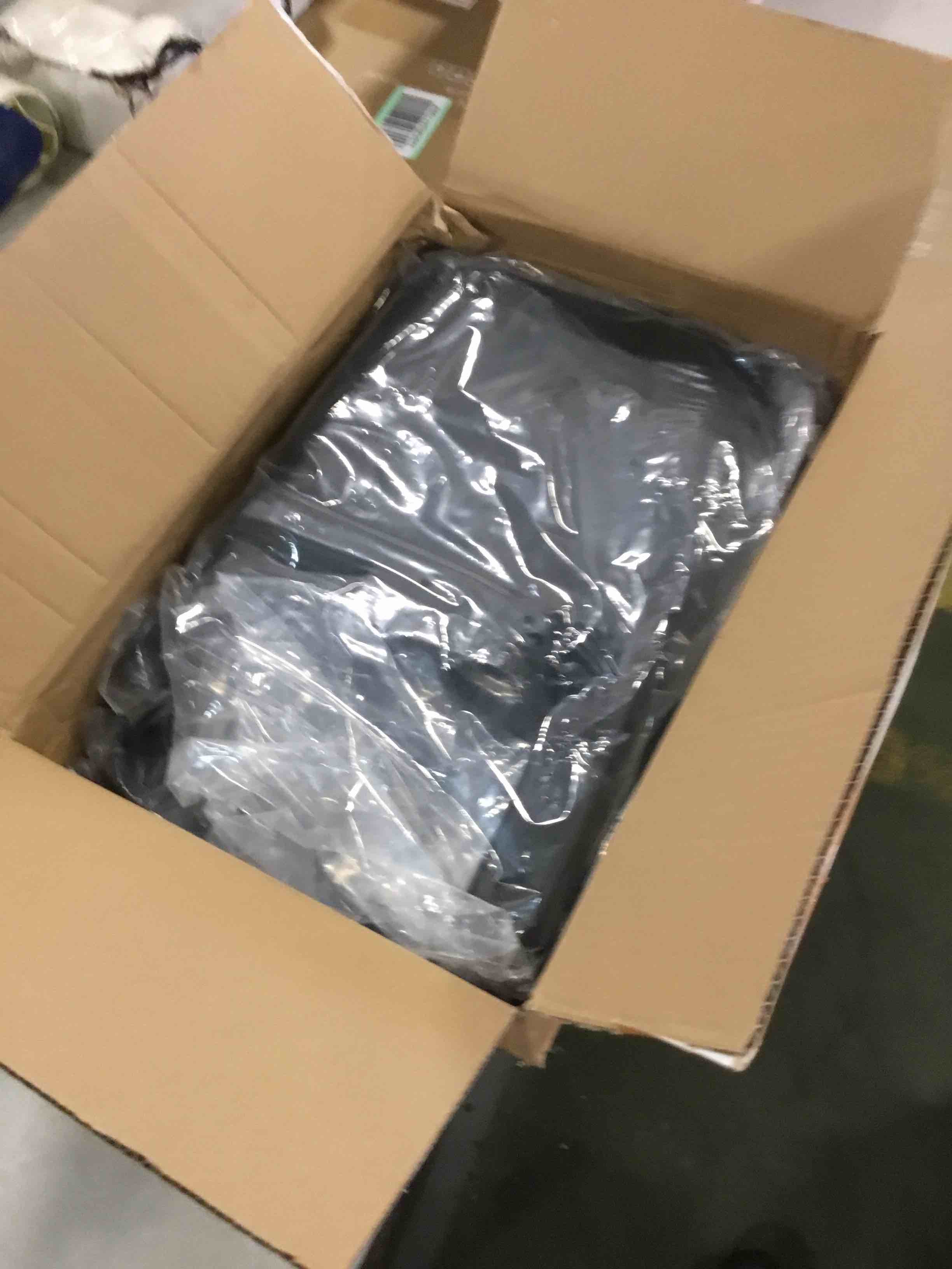 https://s3.amazonaws.com/lotting-images-prod/bidfta/GRA0217954_1730471062353.jpeg