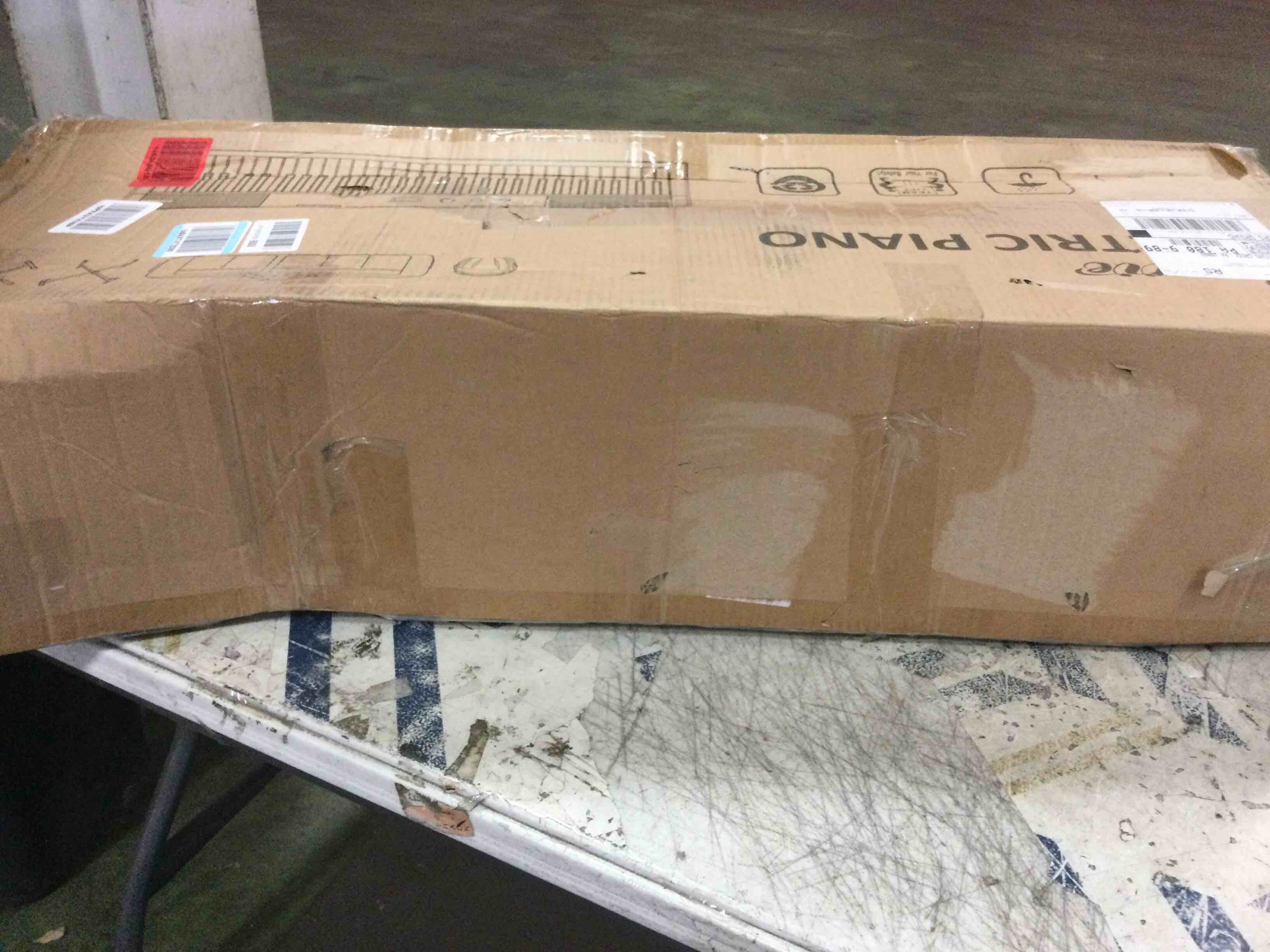 https://s3.amazonaws.com/lotting-images-prod/bidfta/GRA0218440_1729191300577.jpeg