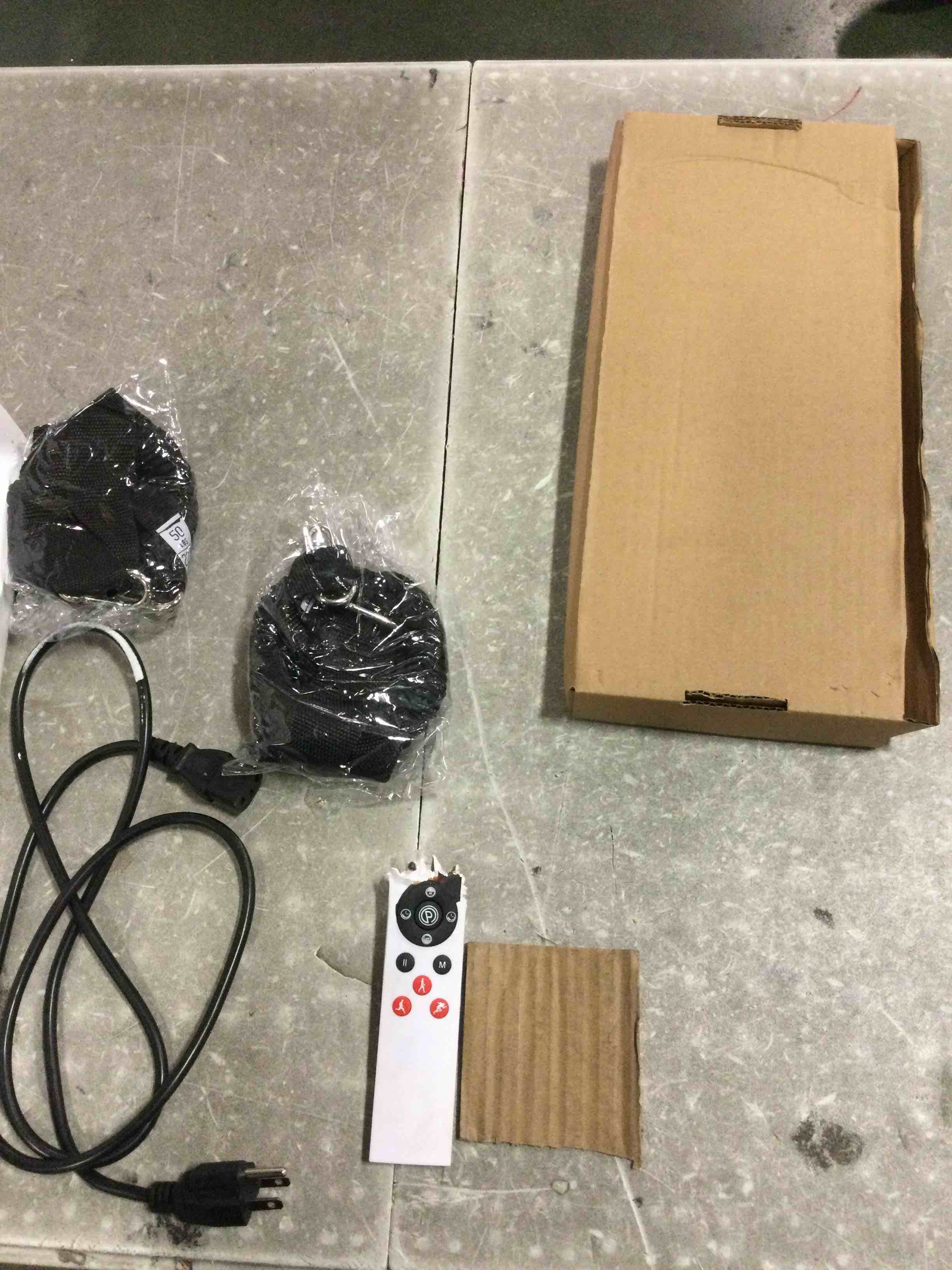 https://s3.amazonaws.com/lotting-images-prod/bidfta/GRA0218619_1729014232523.jpeg