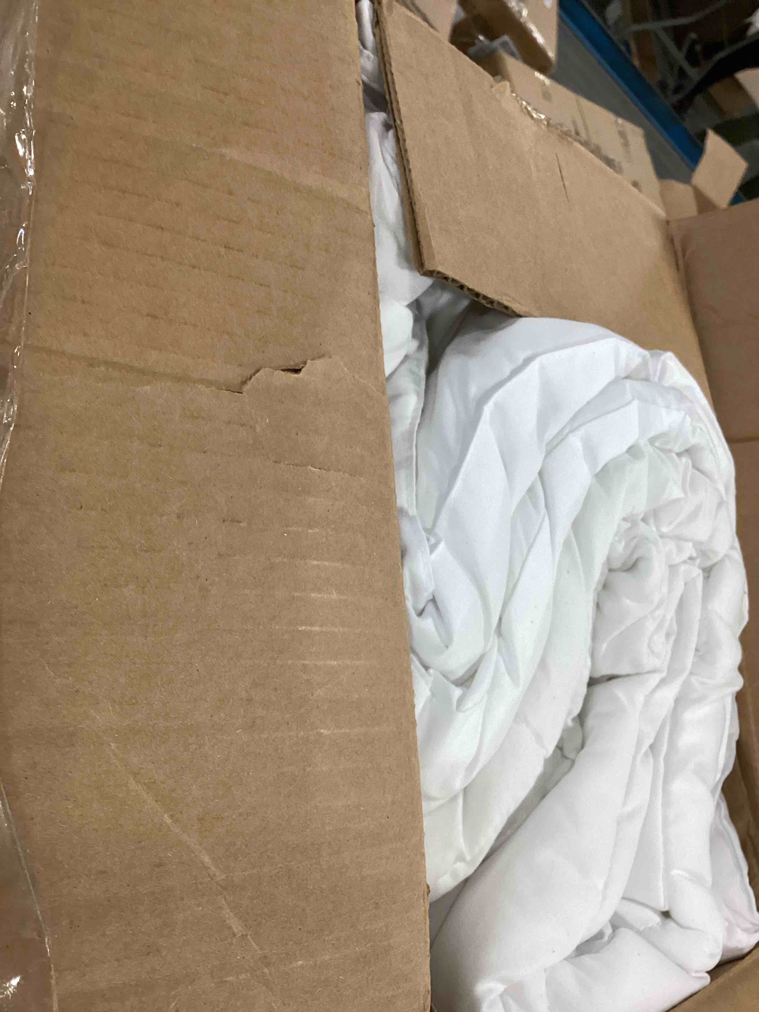 https://s3.amazonaws.com/lotting-images-prod/bidfta/GRA0221434_1728923905365.jpeg
