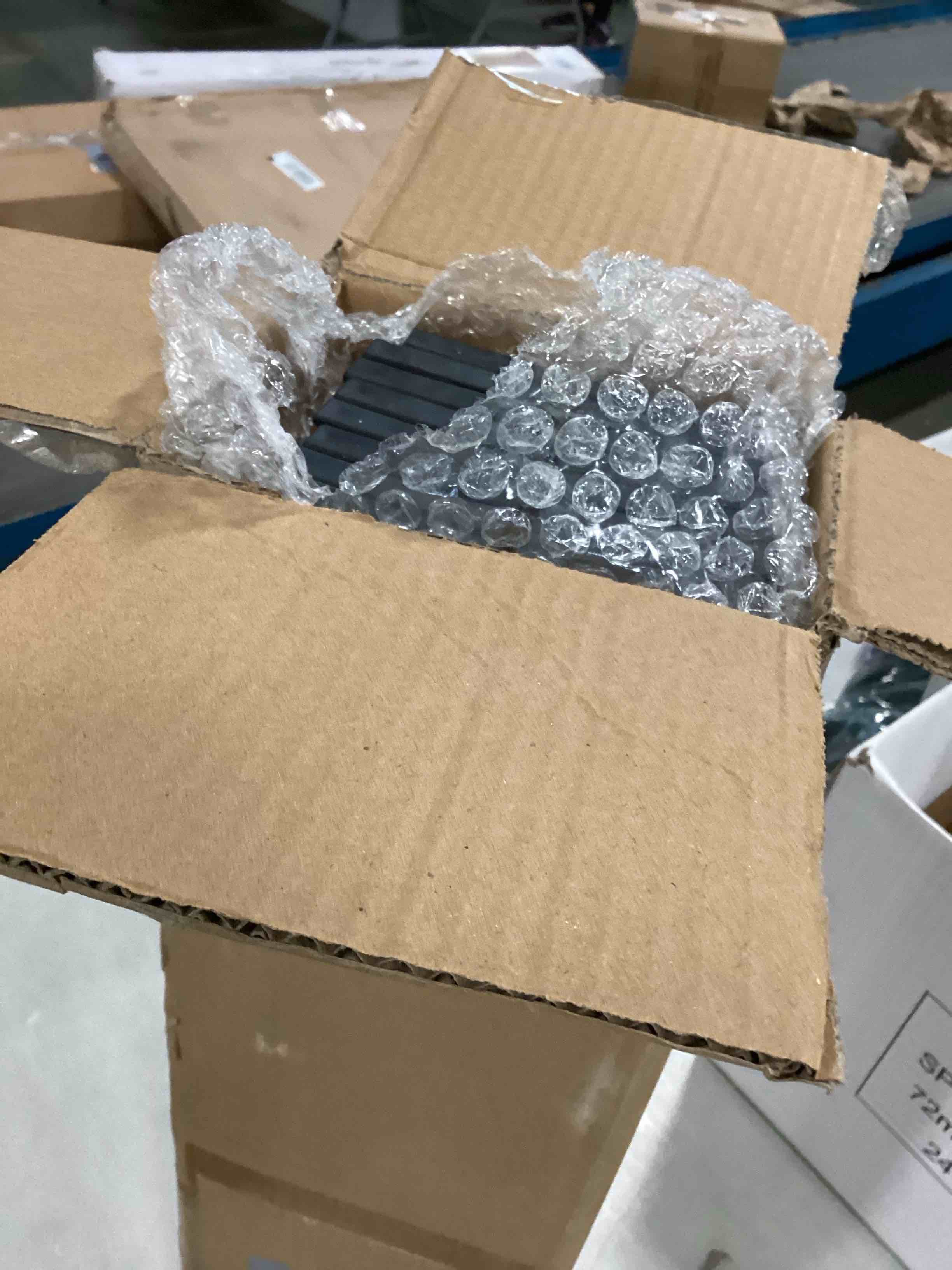 https://s3.amazonaws.com/lotting-images-prod/bidfta/GRA0221541_1728909834250.jpeg