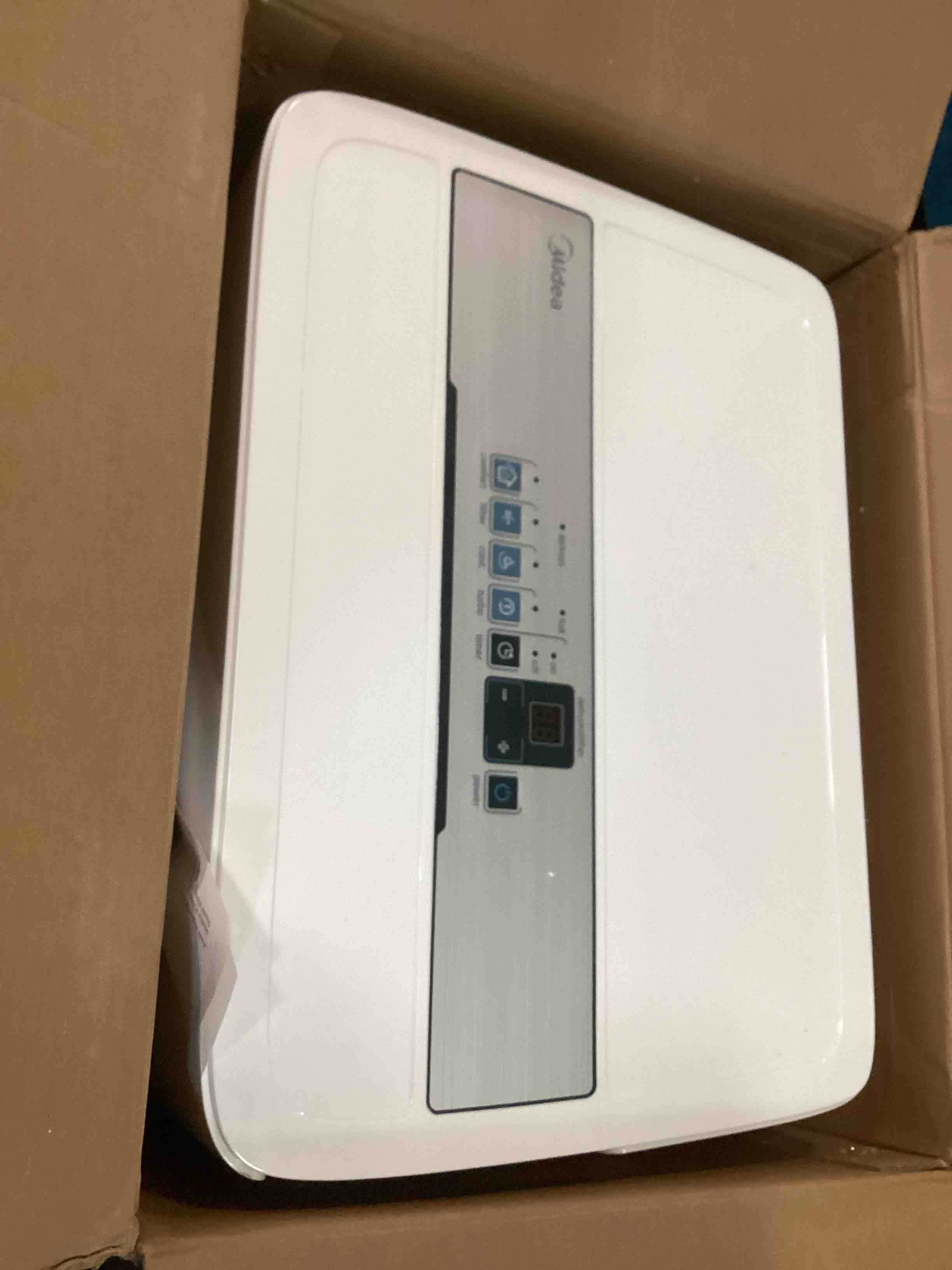https://s3.amazonaws.com/lotting-images-prod/bidfta/GRA0222075_1729821969510.jpeg