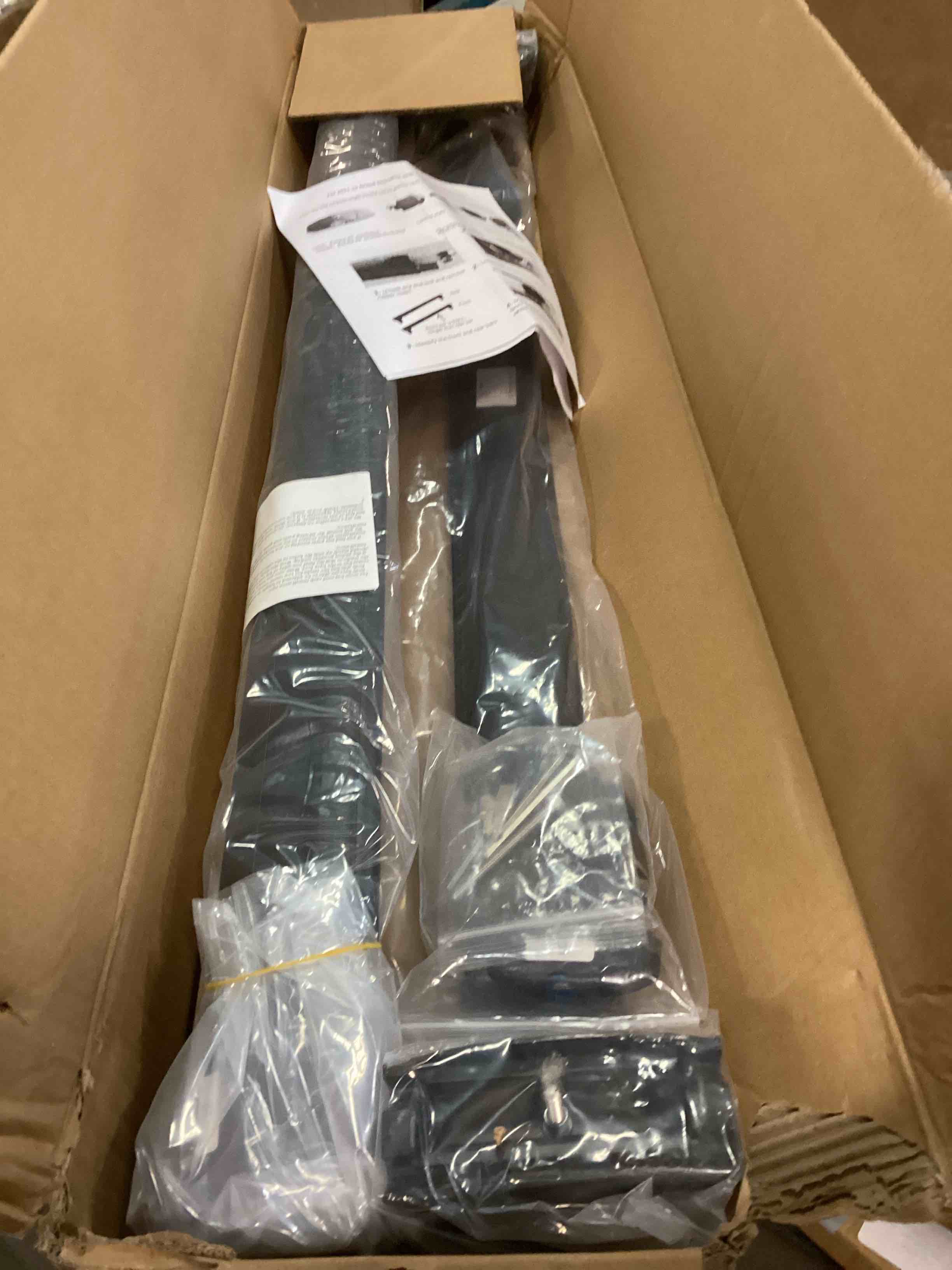 https://s3.amazonaws.com/lotting-images-prod/bidfta/GRA0222297_1729733776616.jpeg