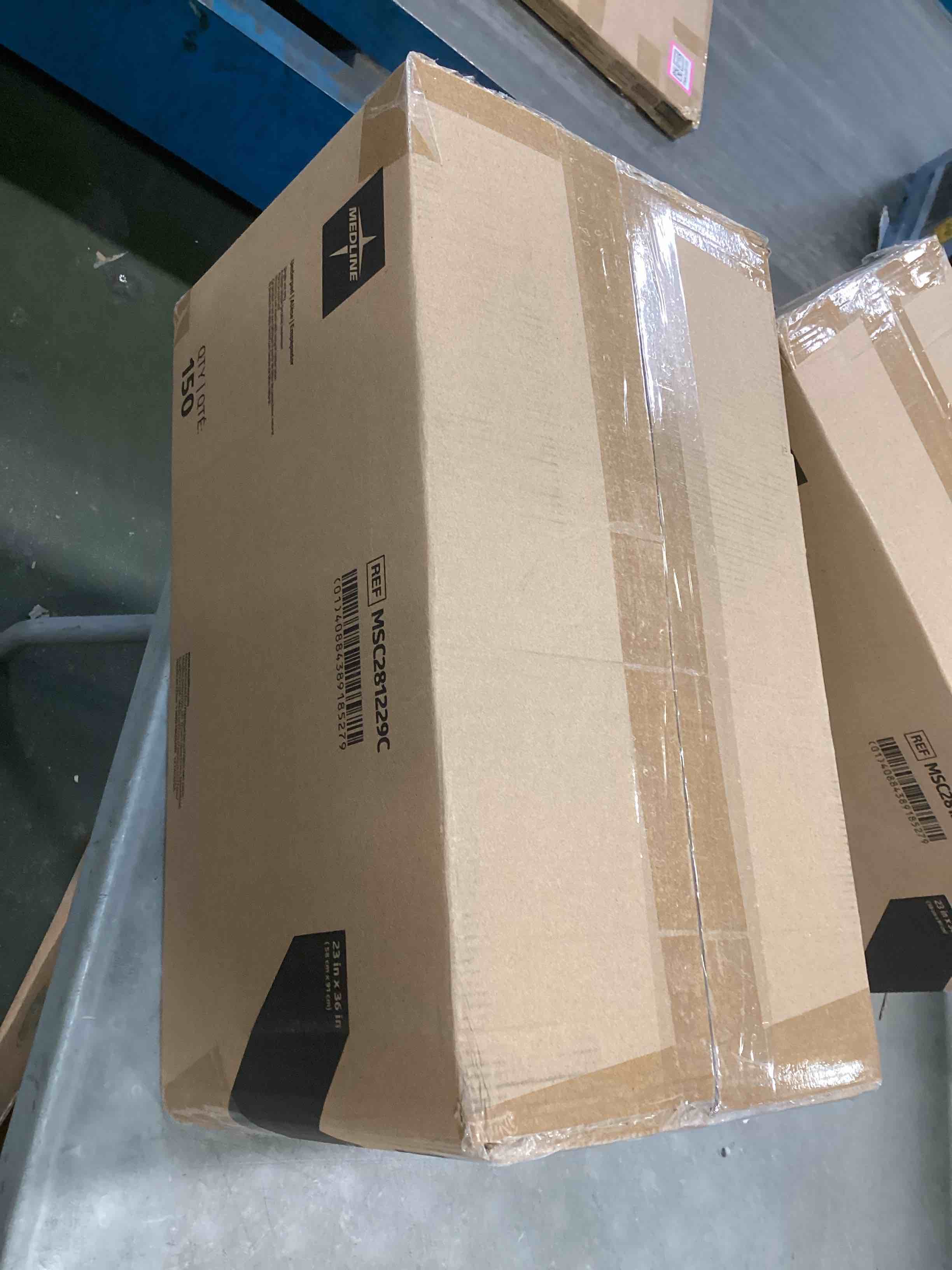 https://s3.amazonaws.com/lotting-images-prod/bidfta/GRA0222814_1729355206323.jpeg