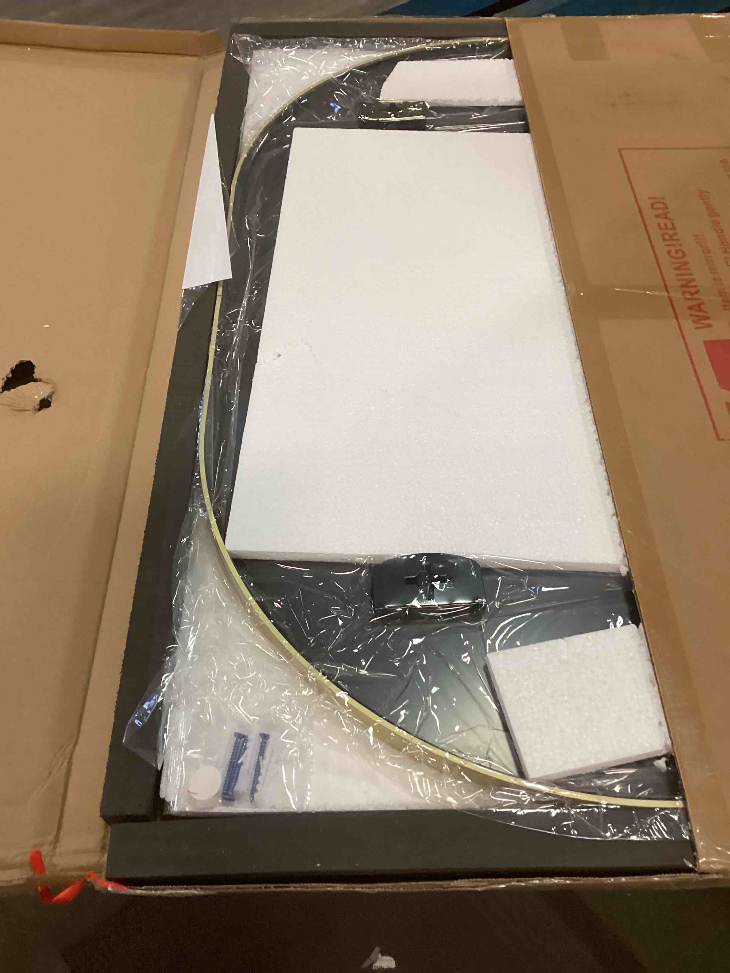 https://s3.amazonaws.com/lotting-images-prod/bidfta/GRA0223352_1729199692979.jpeg