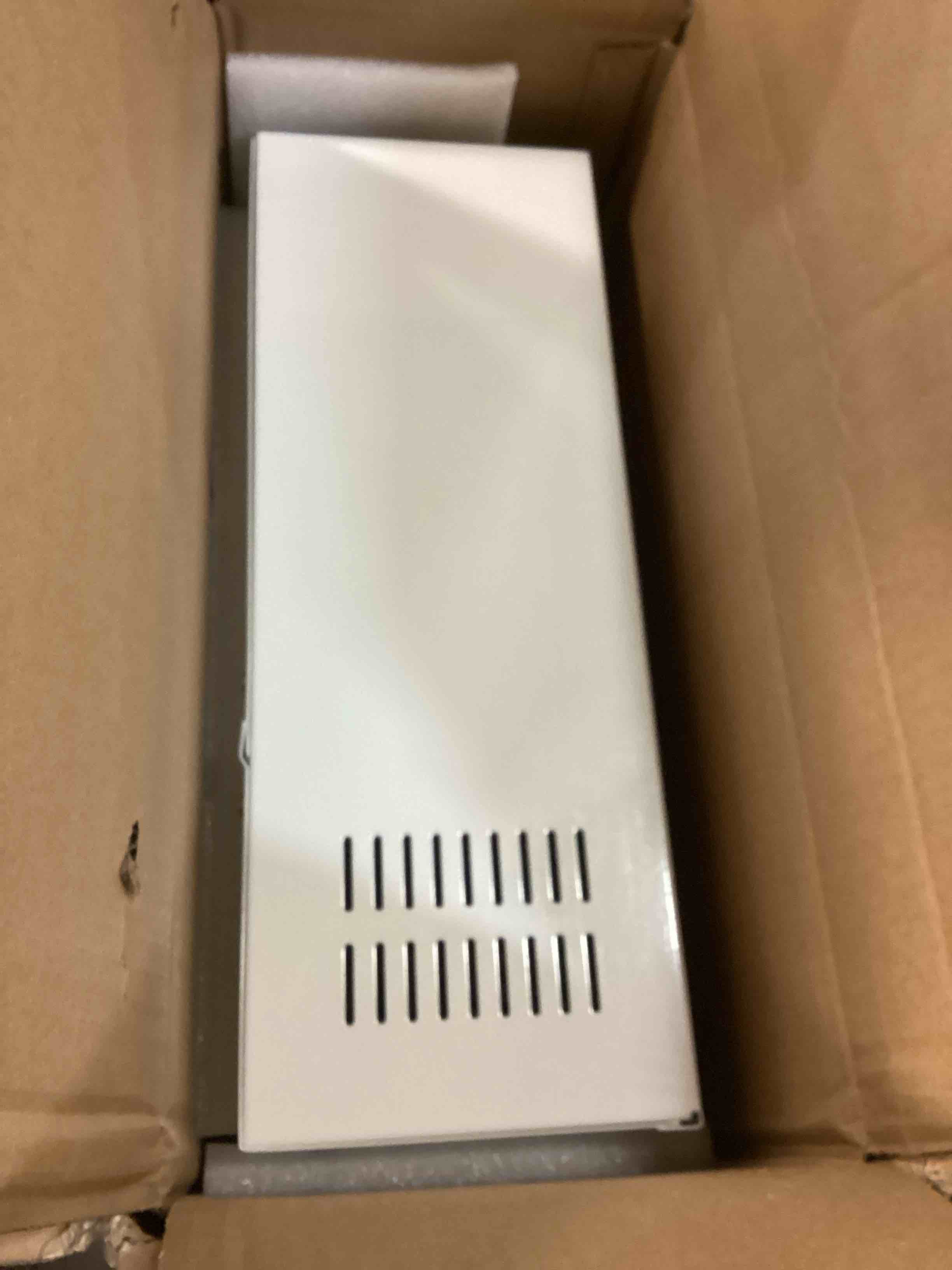 https://s3.amazonaws.com/lotting-images-prod/bidfta/GRA0223467_1729126458549.jpeg