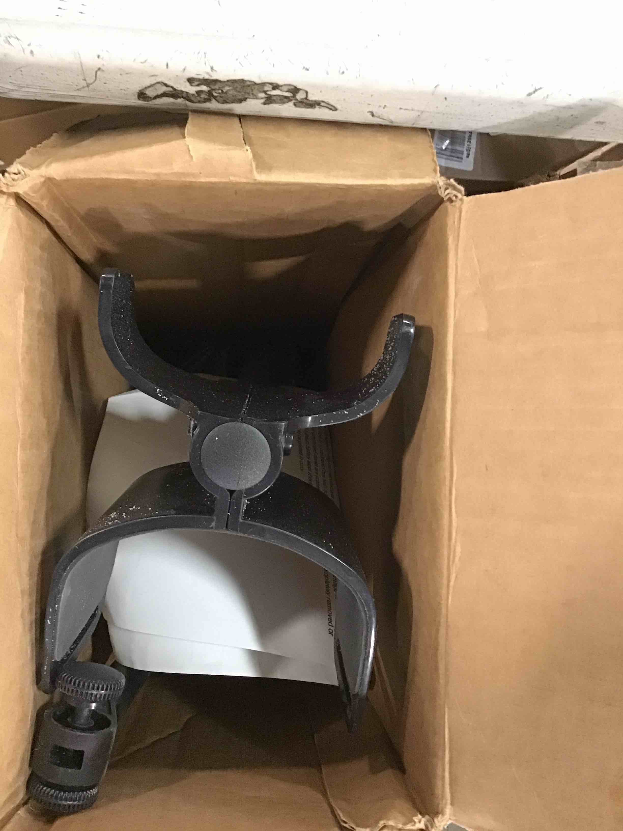https://s3.amazonaws.com/lotting-images-prod/bidfta/GRA0225080_1728619654074.jpeg