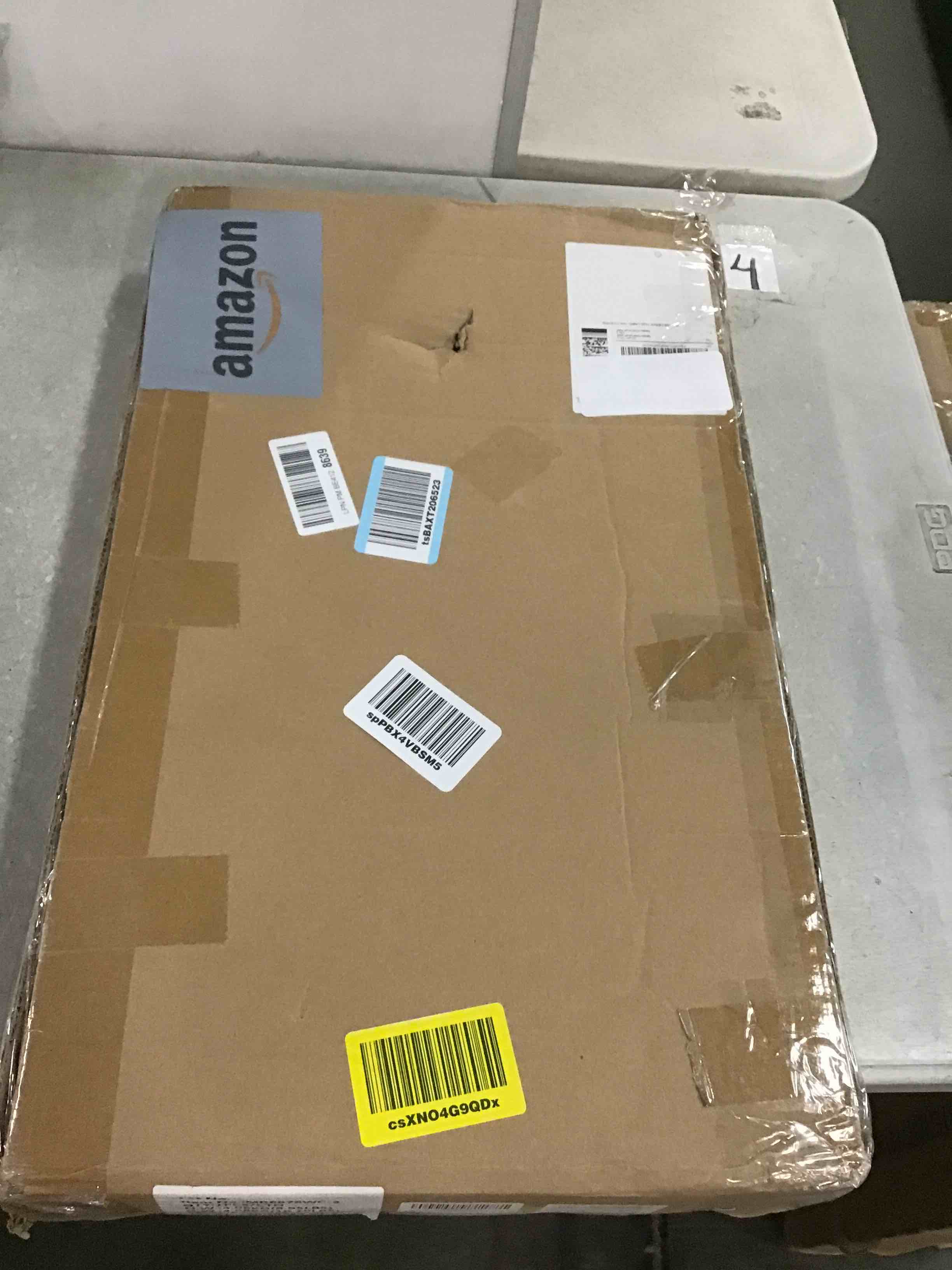 https://s3.amazonaws.com/lotting-images-prod/bidfta/GRA0225242_1728598716058.jpeg