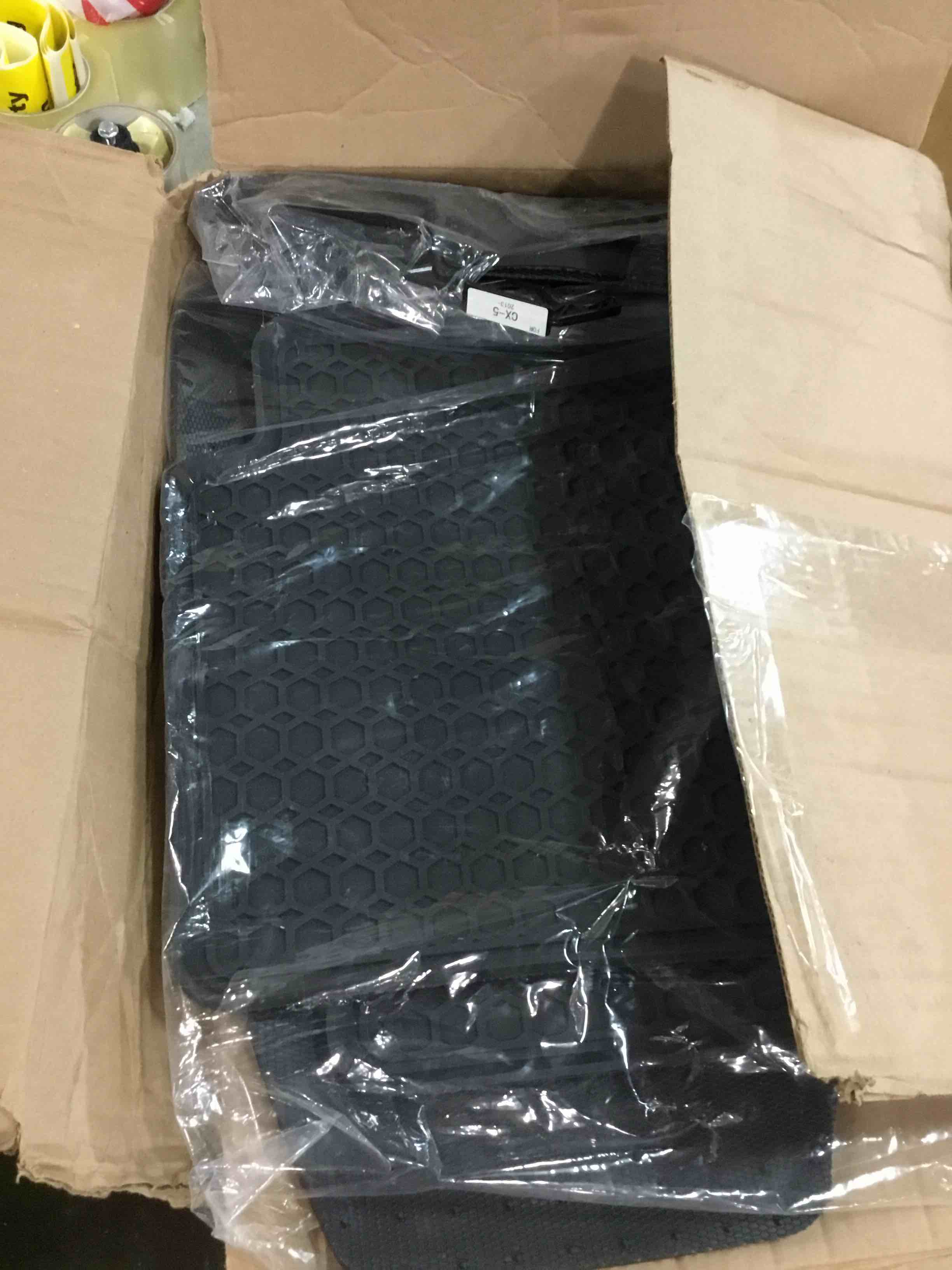 https://s3.amazonaws.com/lotting-images-prod/bidfta/GRA0225307_1728534442135.jpeg