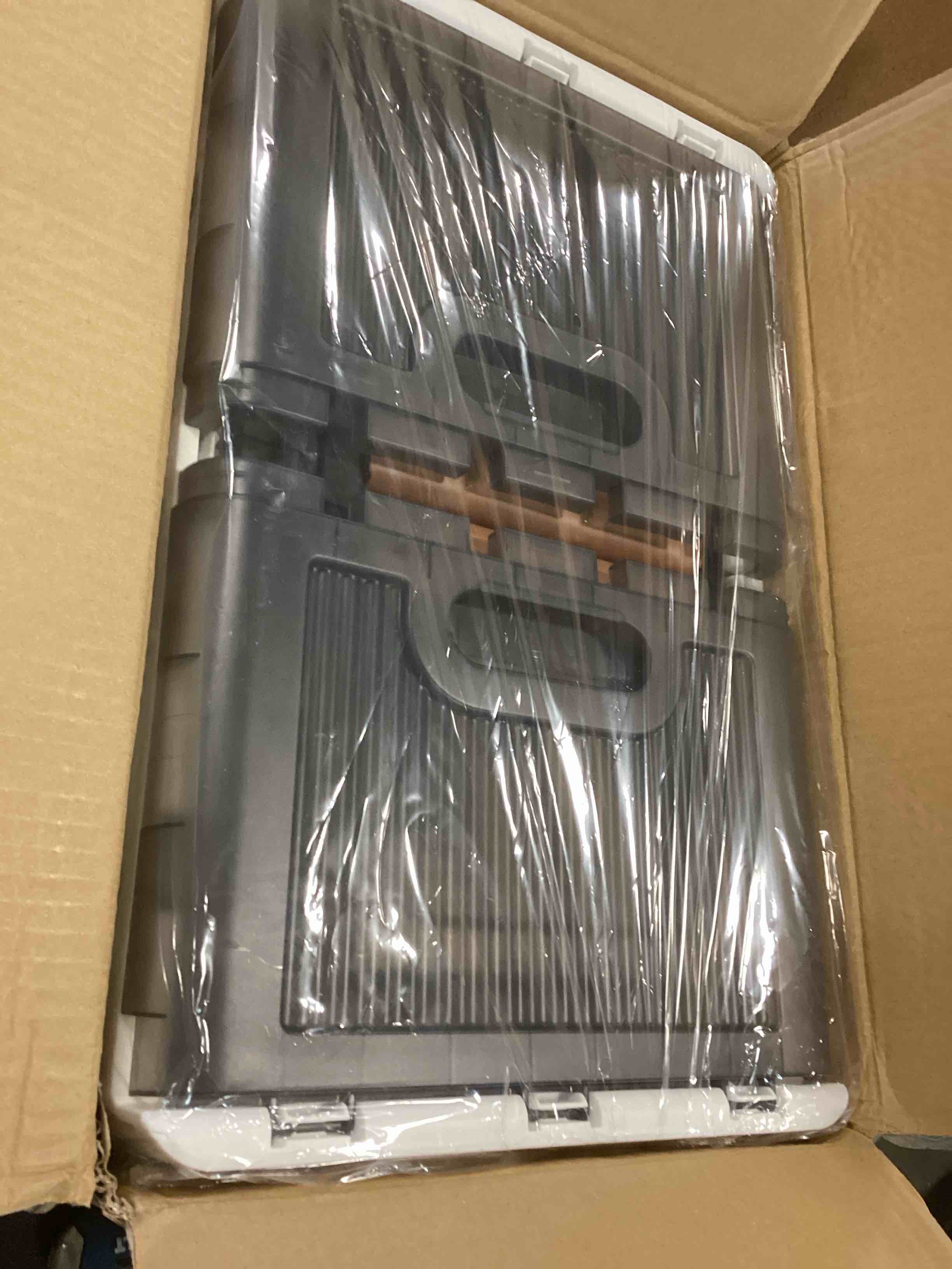 https://s3.amazonaws.com/lotting-images-prod/bidfta/GRA0226087_1730490374054.jpeg