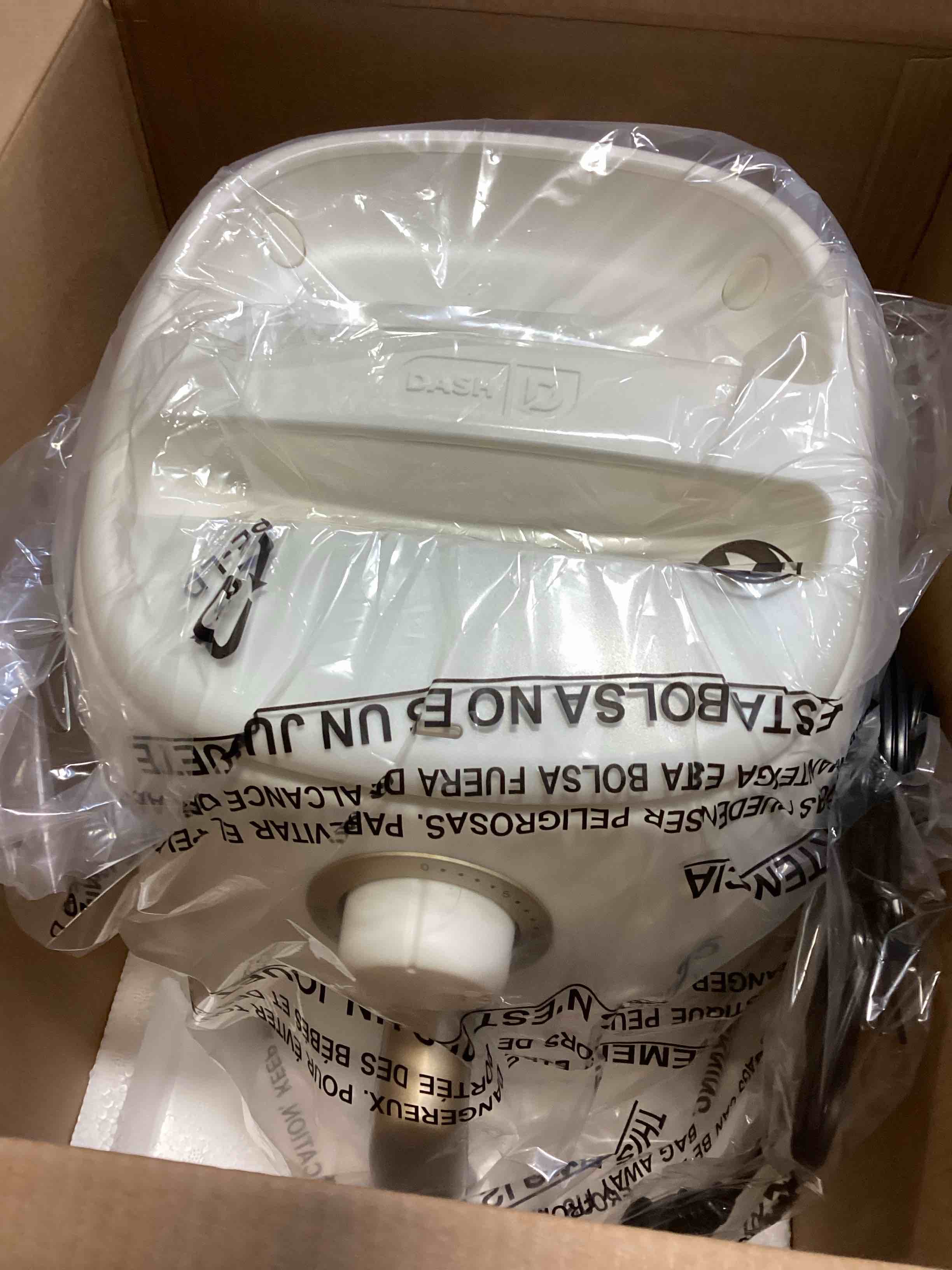 https://s3.amazonaws.com/lotting-images-prod/bidfta/GRA0227881_1729709630339.jpeg