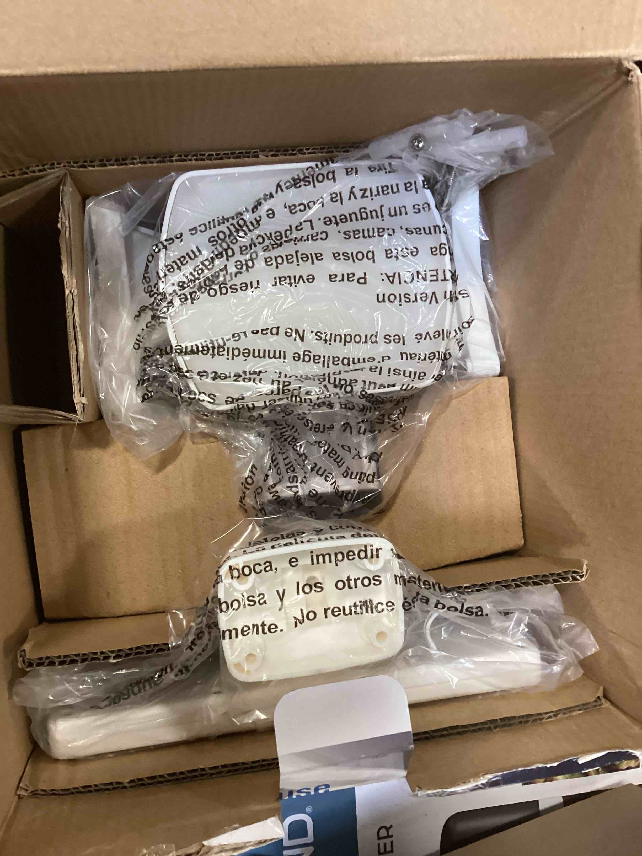 https://s3.amazonaws.com/lotting-images-prod/bidfta/GRA0227992_1729628380496.jpeg