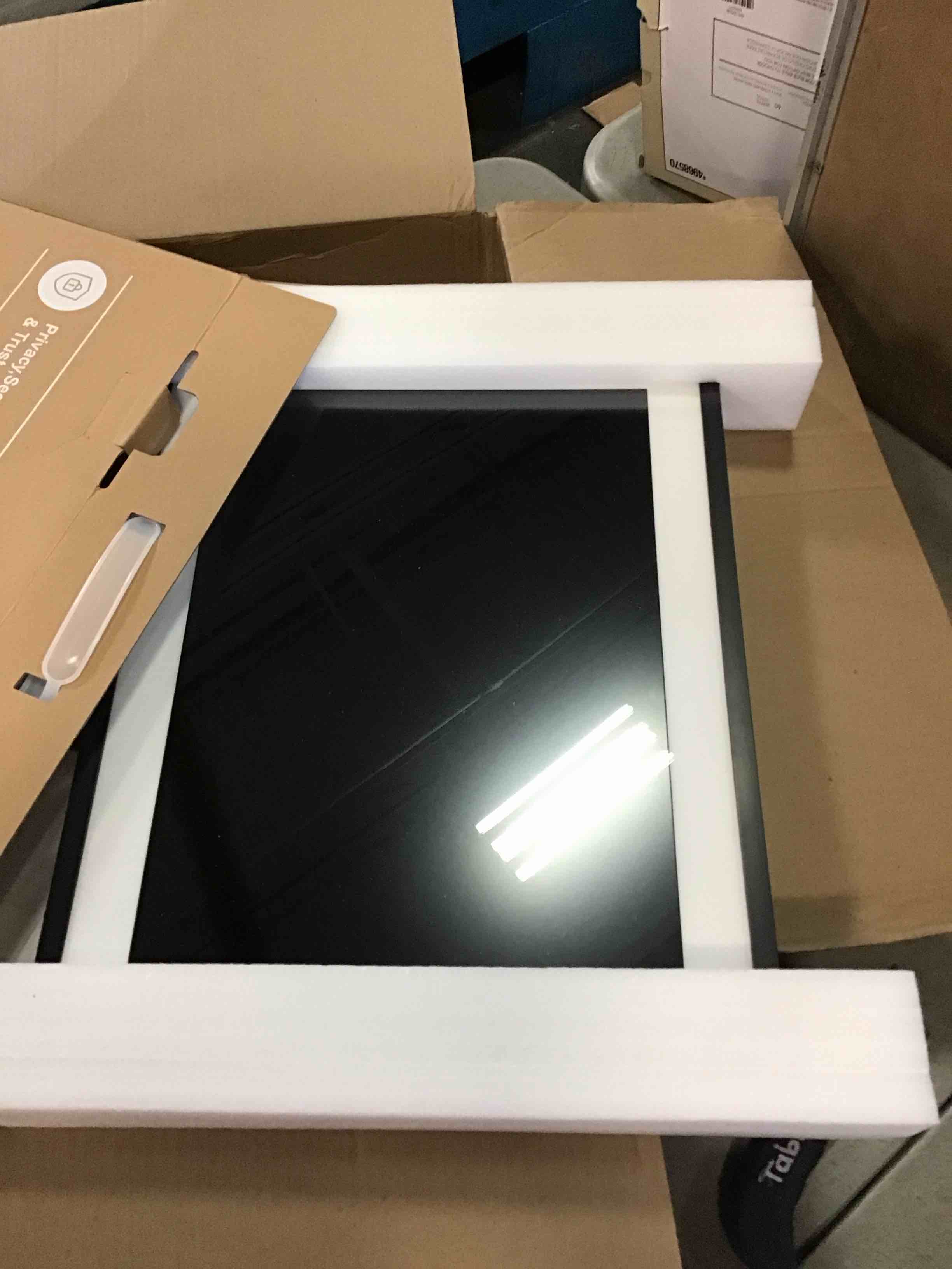 https://s3.amazonaws.com/lotting-images-prod/bidfta/GRA0228487_1728668558177.jpeg