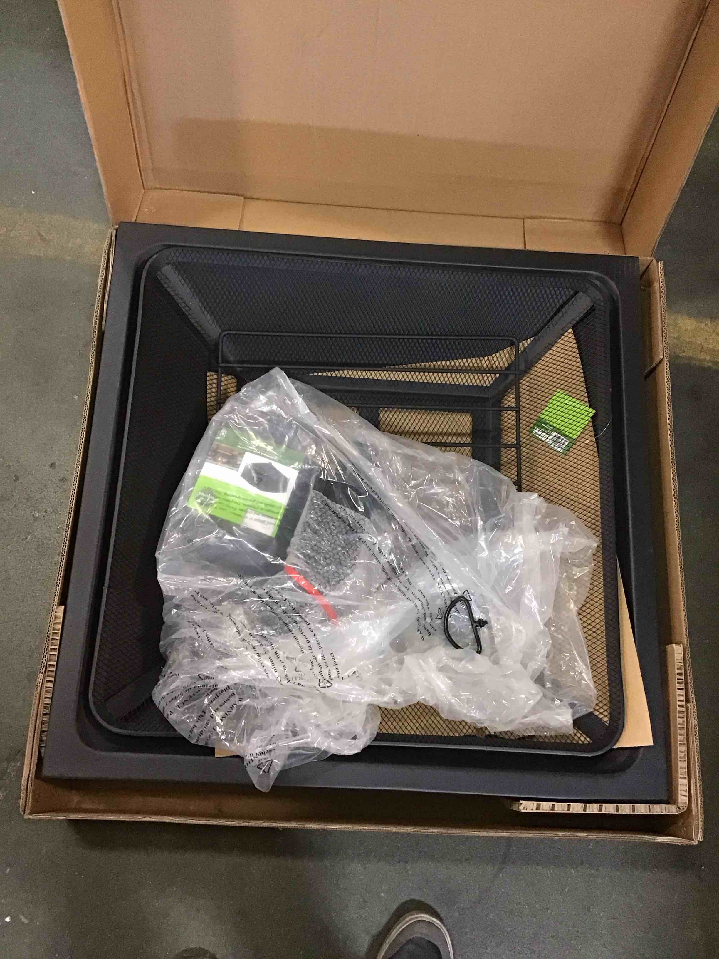 https://s3.amazonaws.com/lotting-images-prod/bidfta/GRA0228924_1728484150700.jpeg